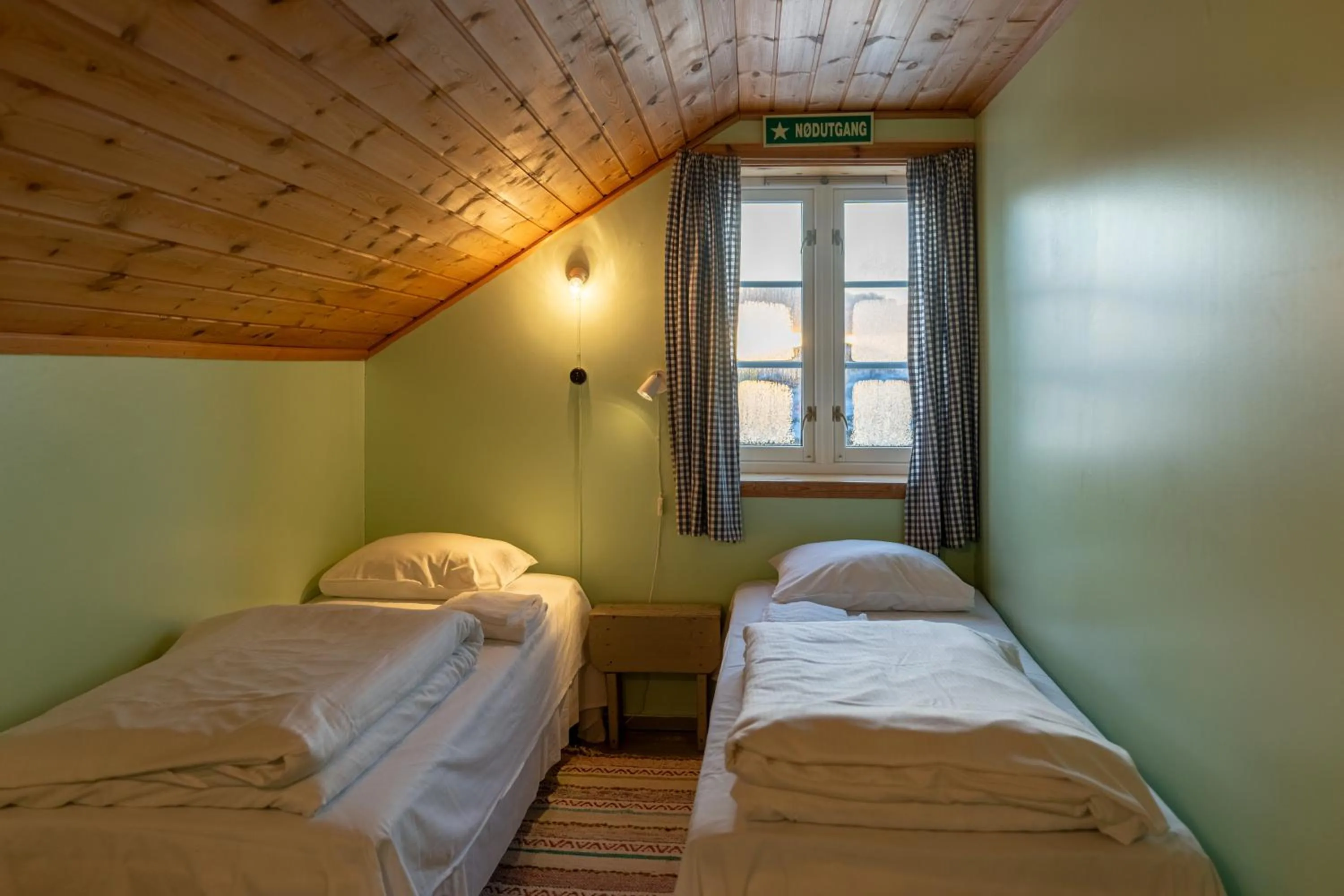 Bedroom, Bed in Henningsvær Rorbuer