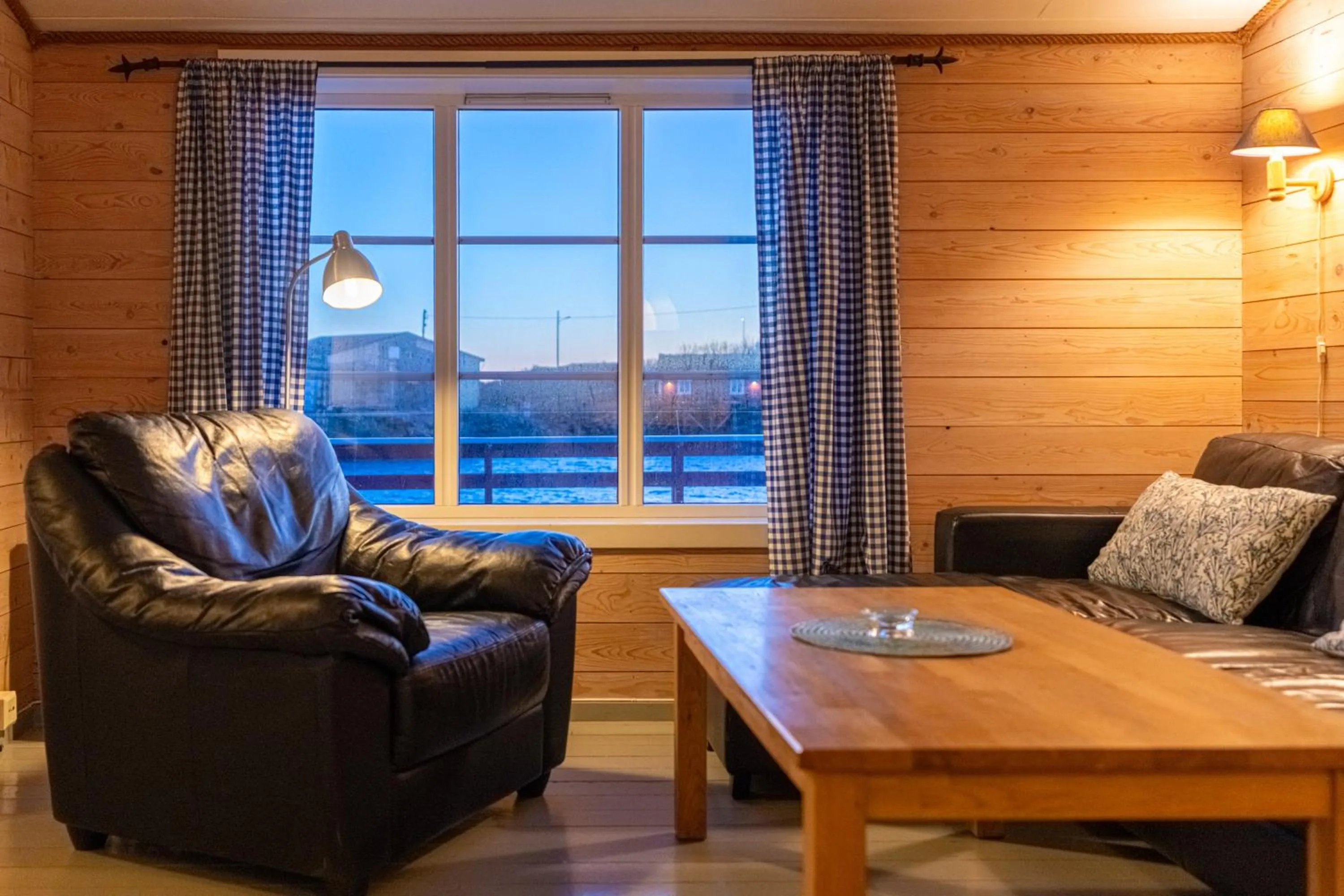 2-Bedroom Rorbu Cabin - Premium in Henningsvær Rorbuer