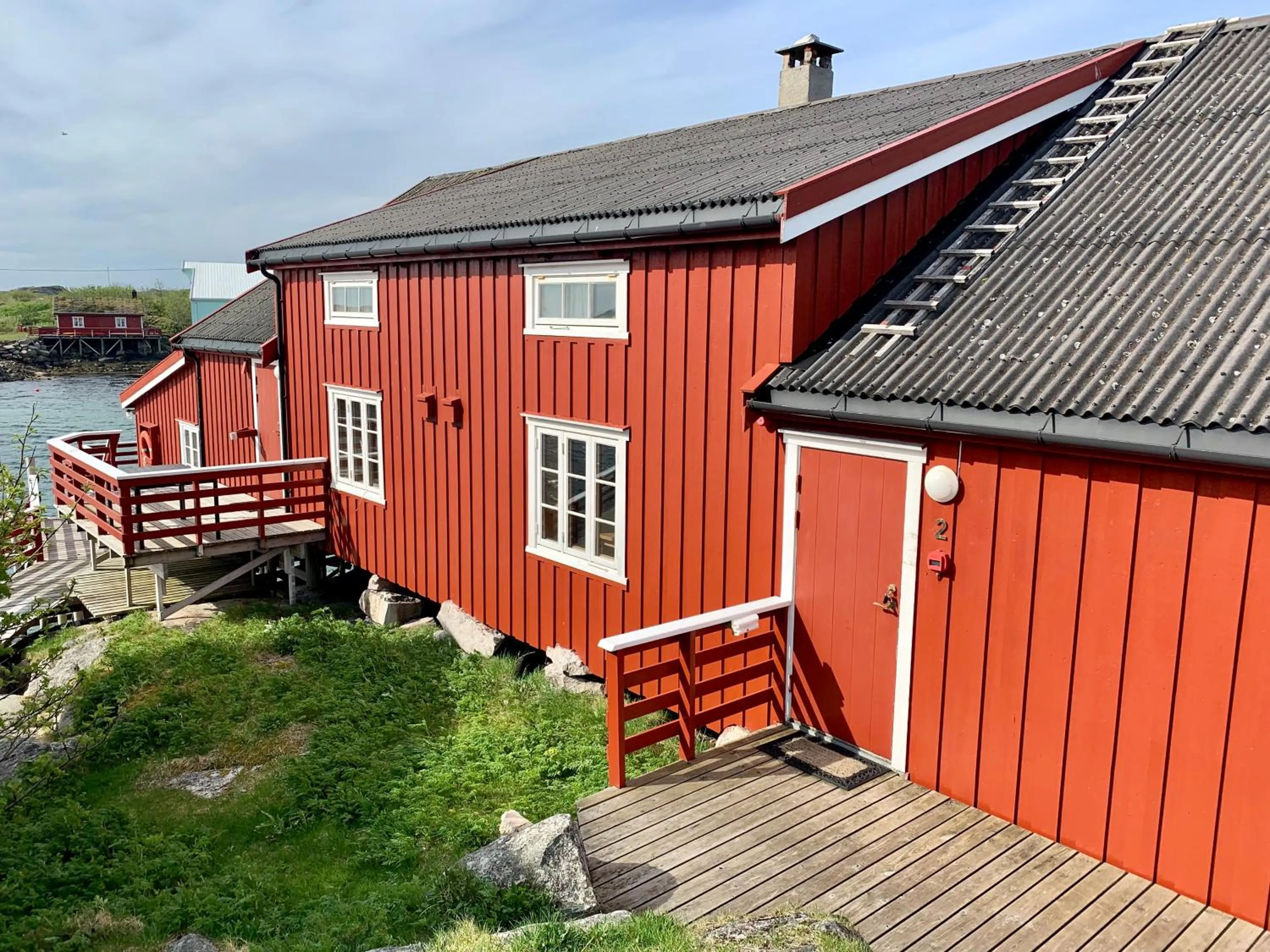 Property building in Henningsvær Rorbuer
