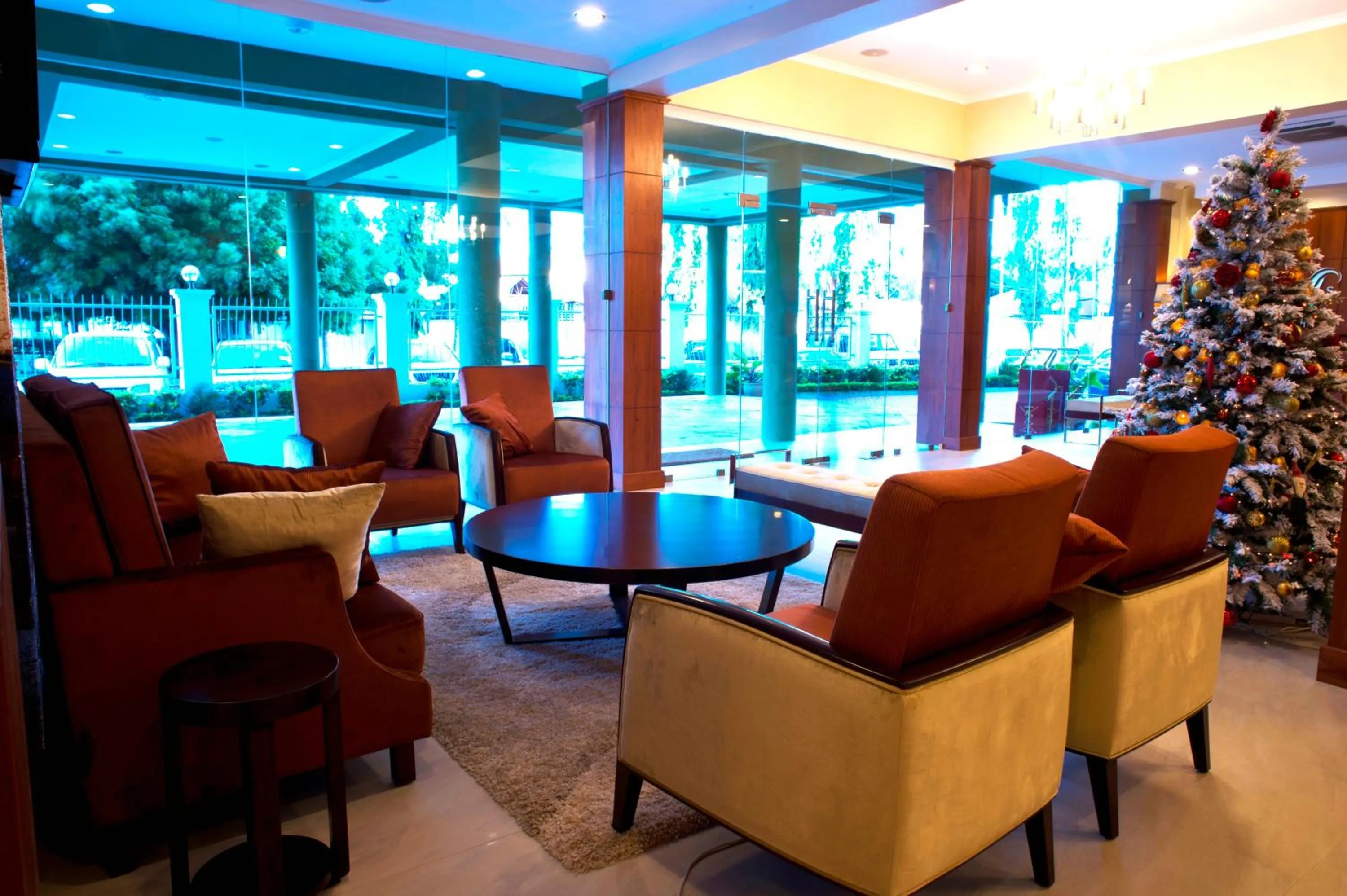 Lounge or bar in Seascape Hotel