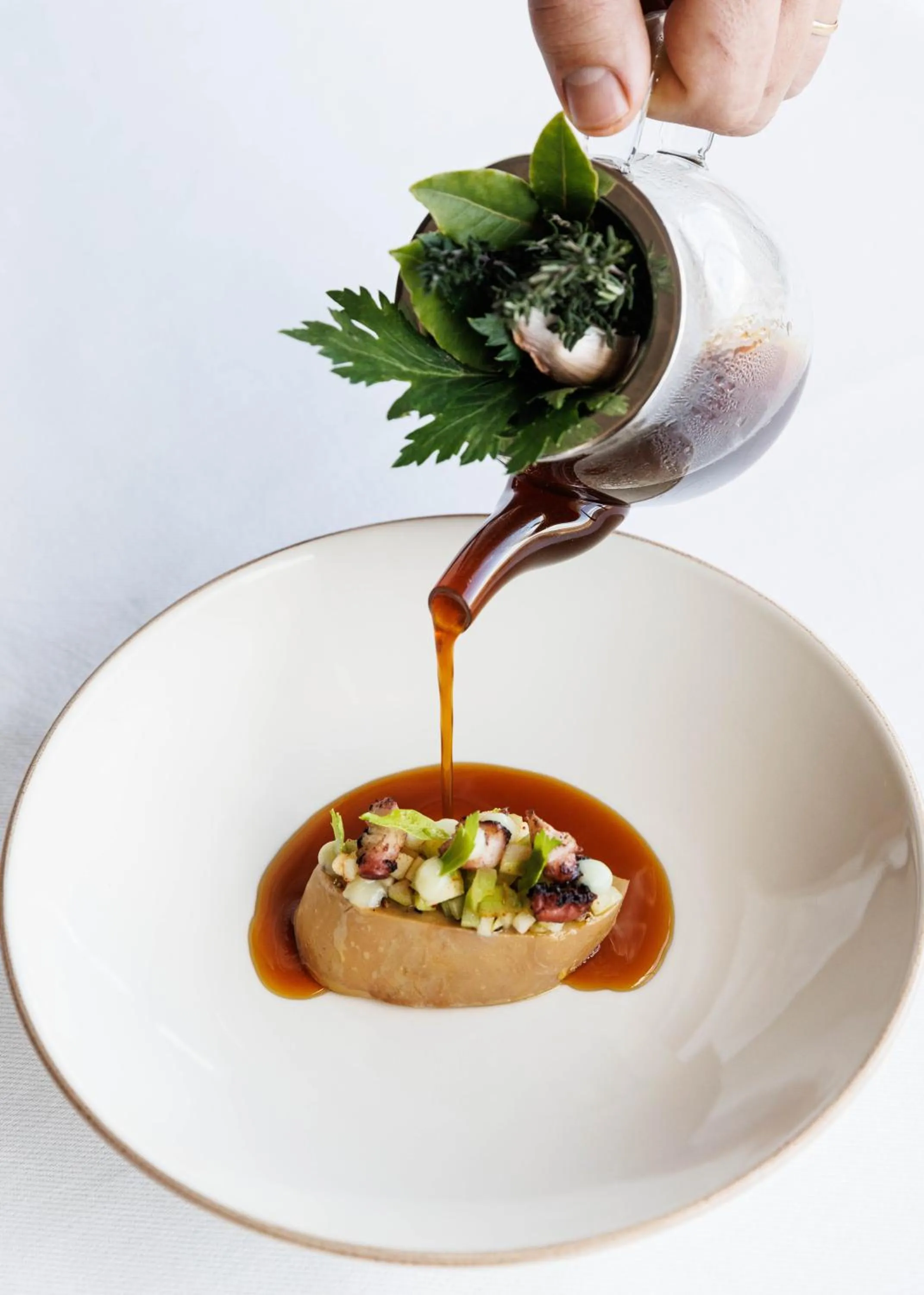 Food and drinks in Auberge Ostapé