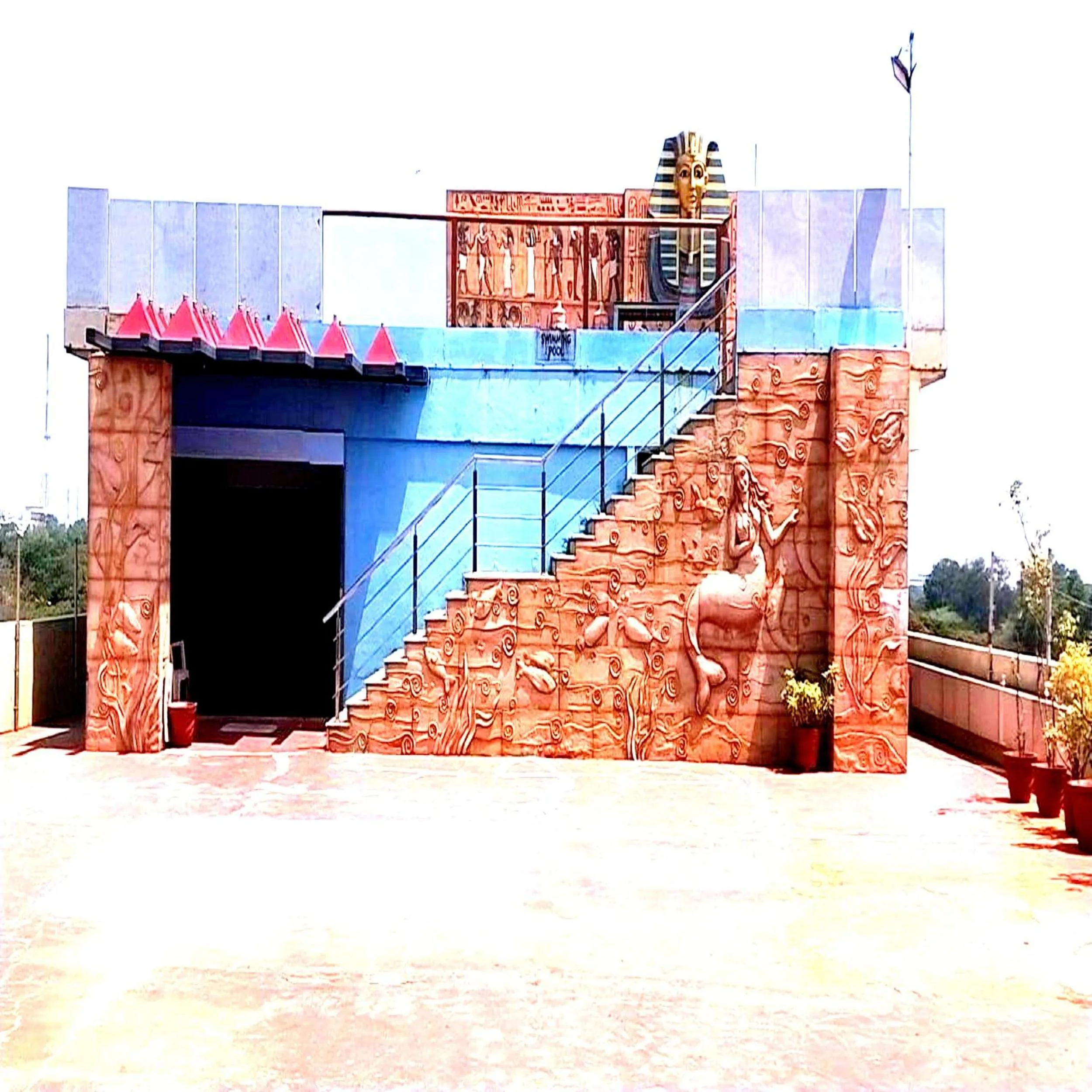 Swimming pool in The Quorum