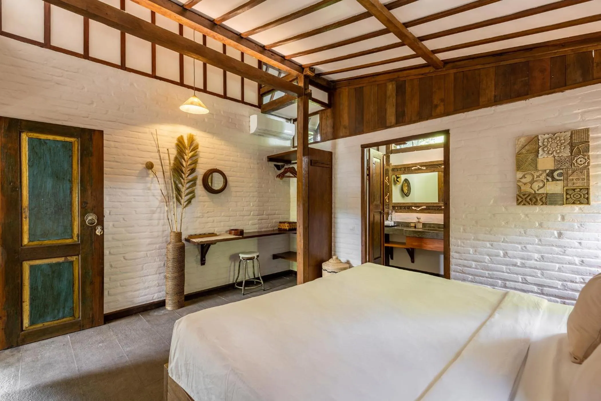 Bed in Rimba Villas Gili Air