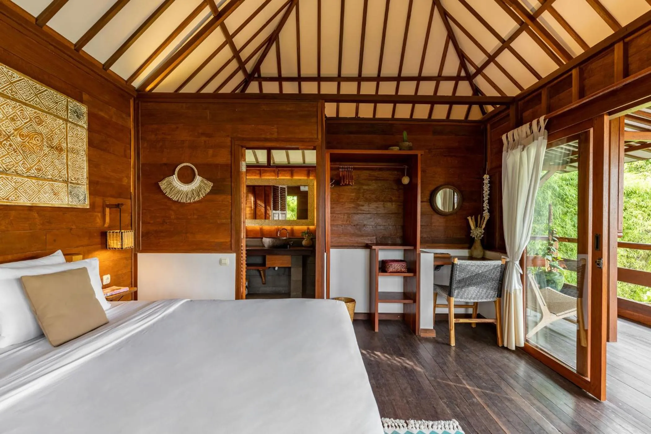 Bed in Rimba Villas Gili Air