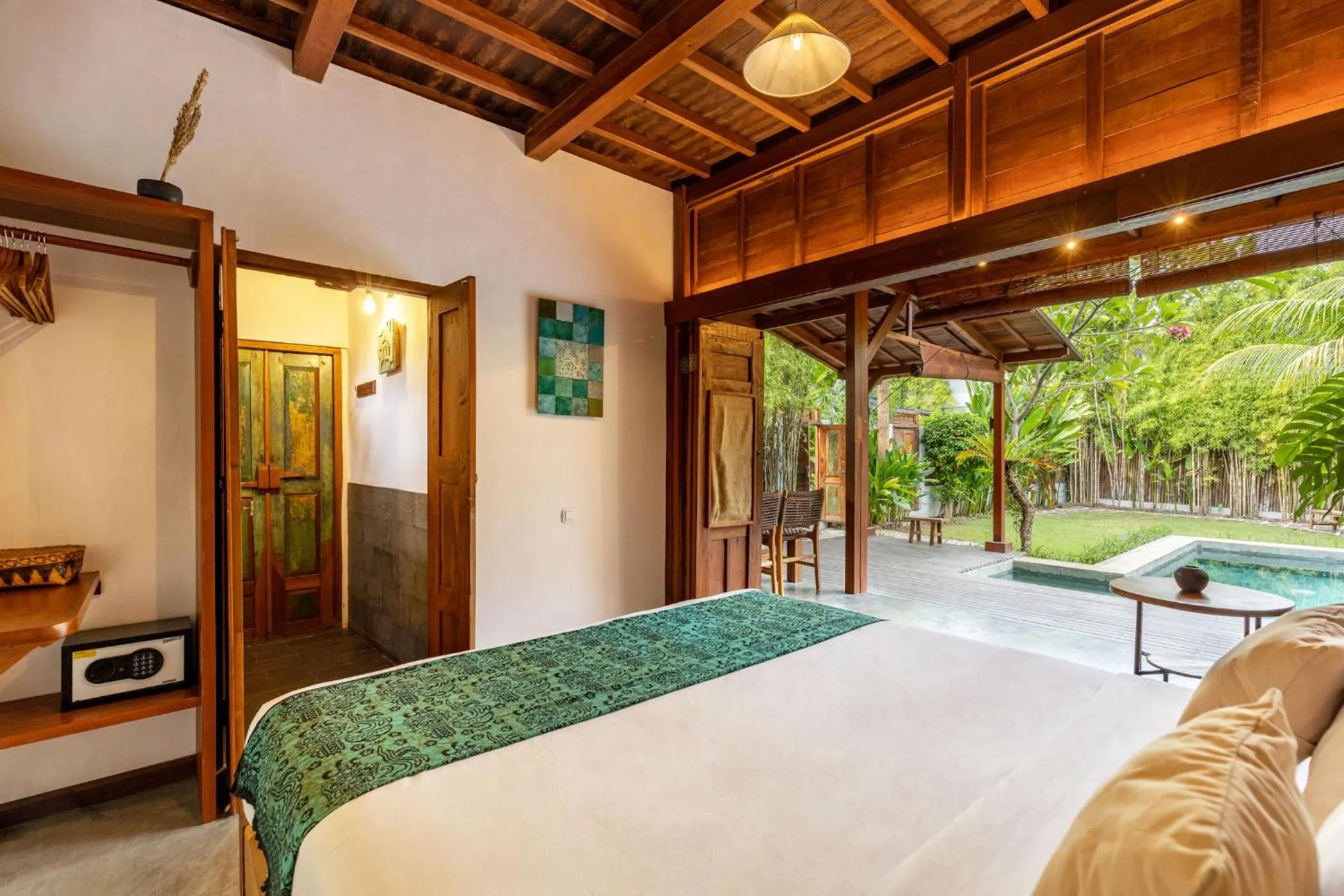 Bed in Rimba Villas Gili Air