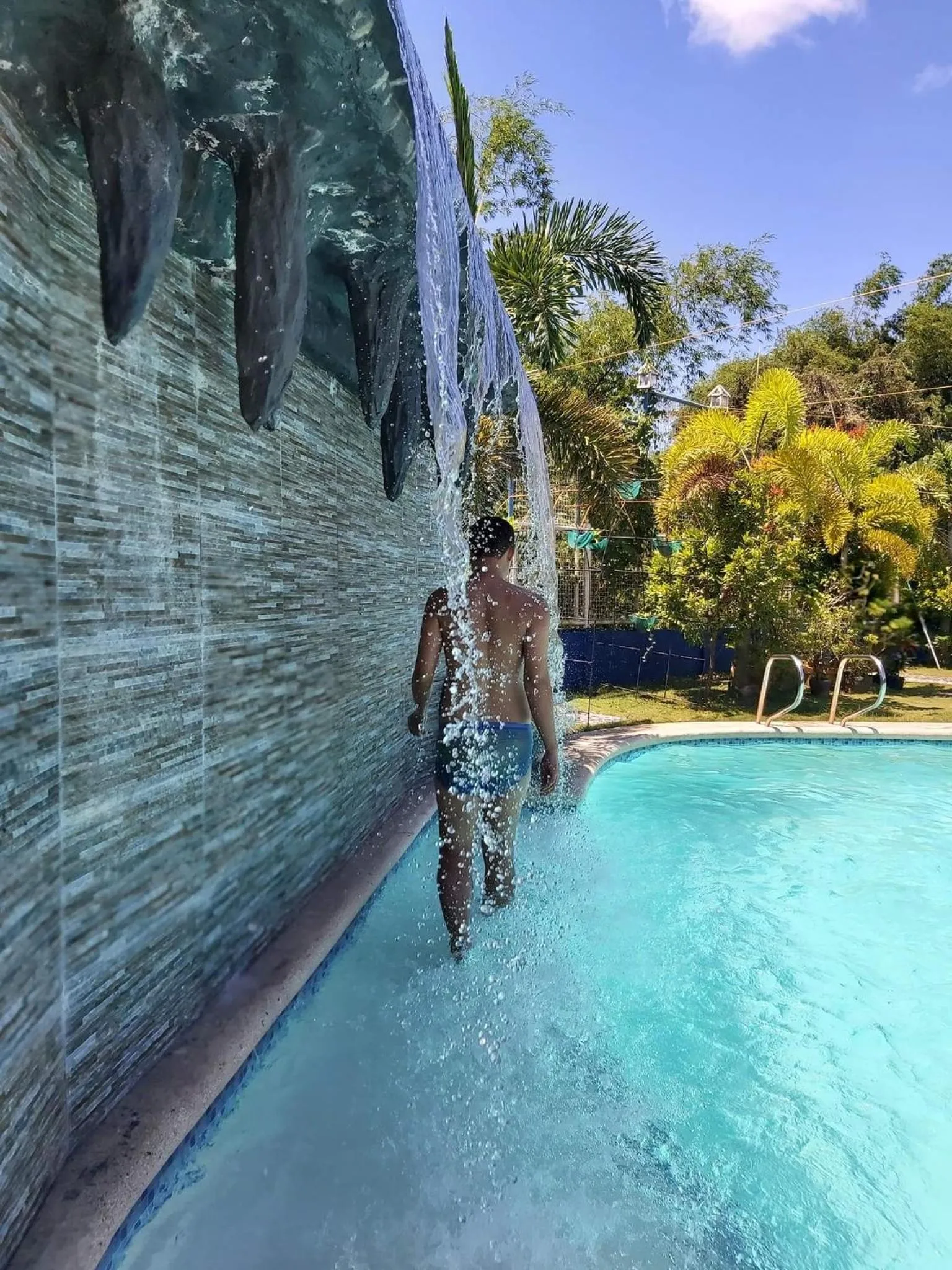 BigBlue Waters Resort