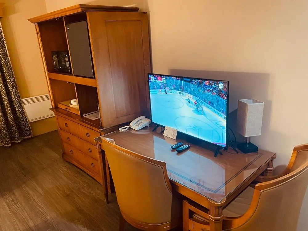 Deluxe Double Room with Balcony in Hotel Motel Granby
