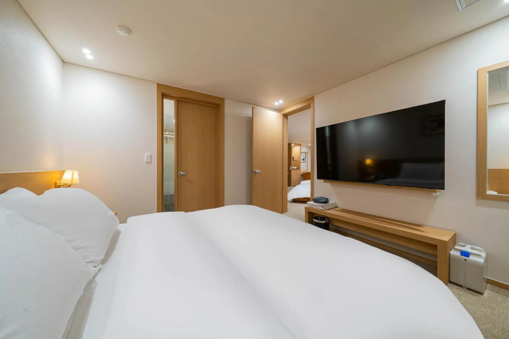 Bed in Benikea Hotel Bizinn