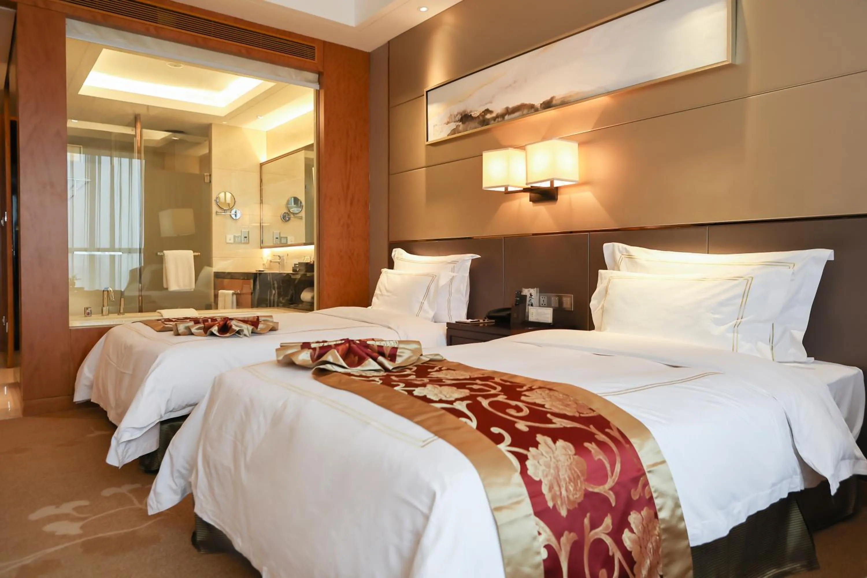 Bed in Tianhong Jinling Grand Hotel