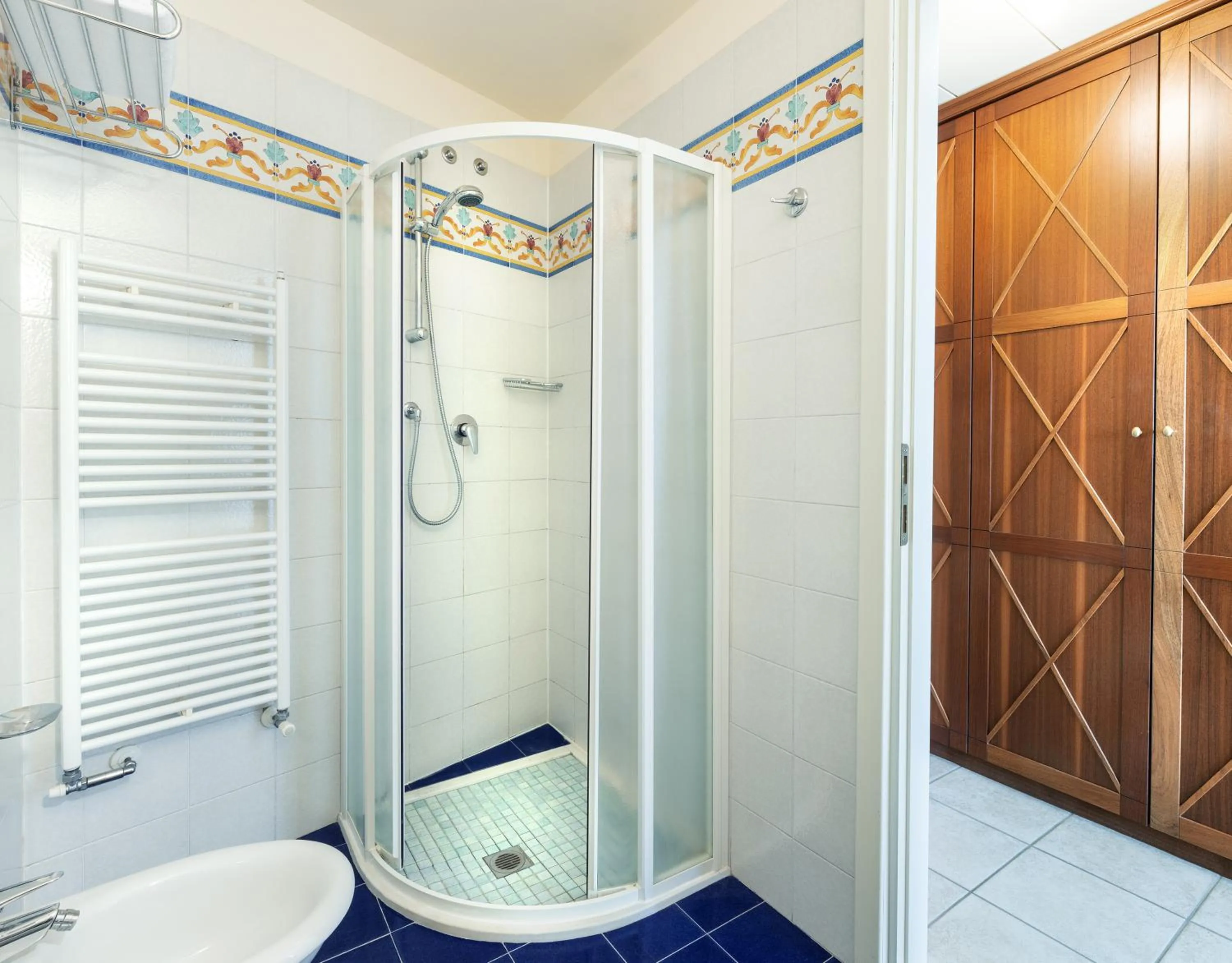 Shower in Hotel Bellevue Beach - sul mare