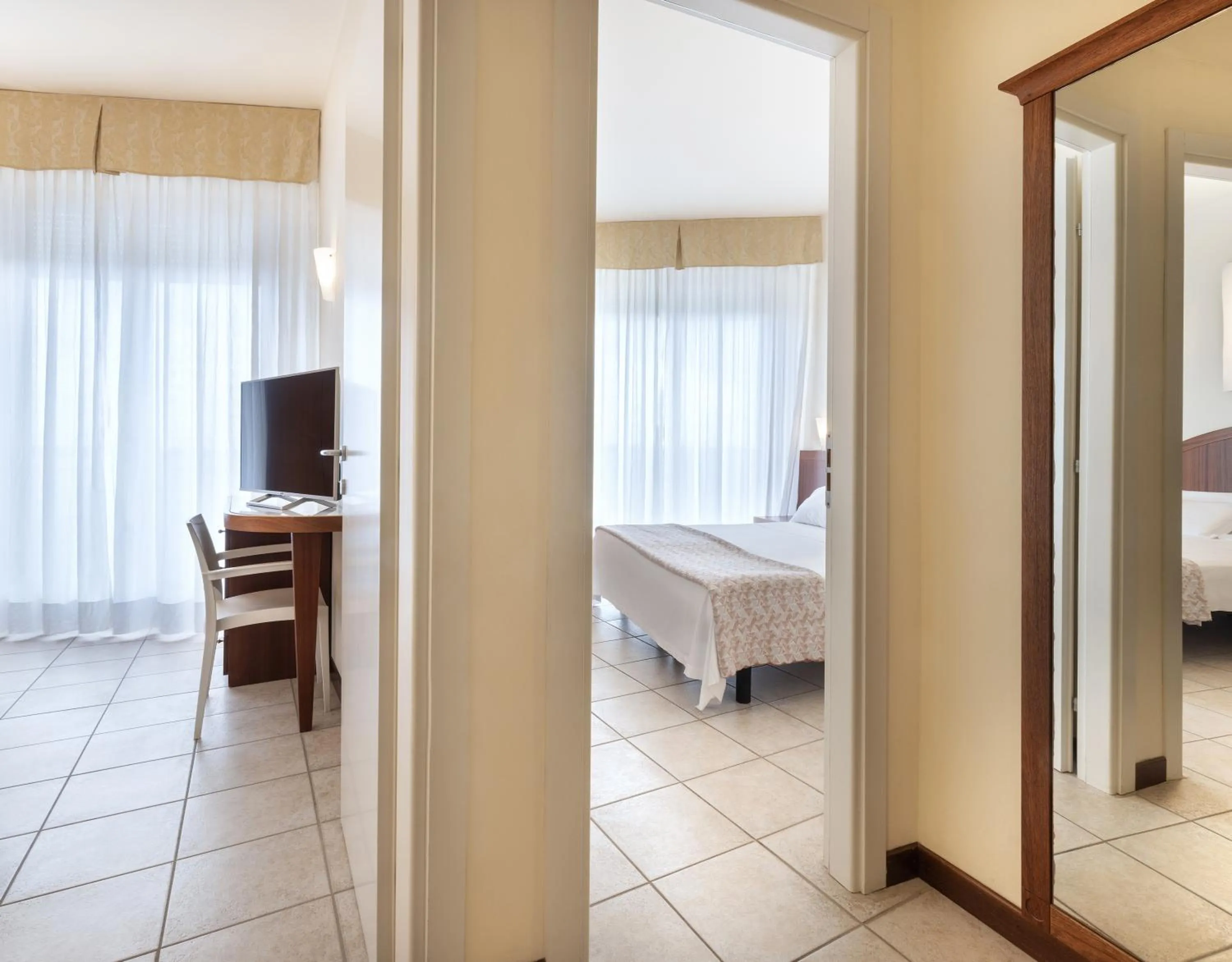 Bed in Hotel Bellevue Beach - sul mare