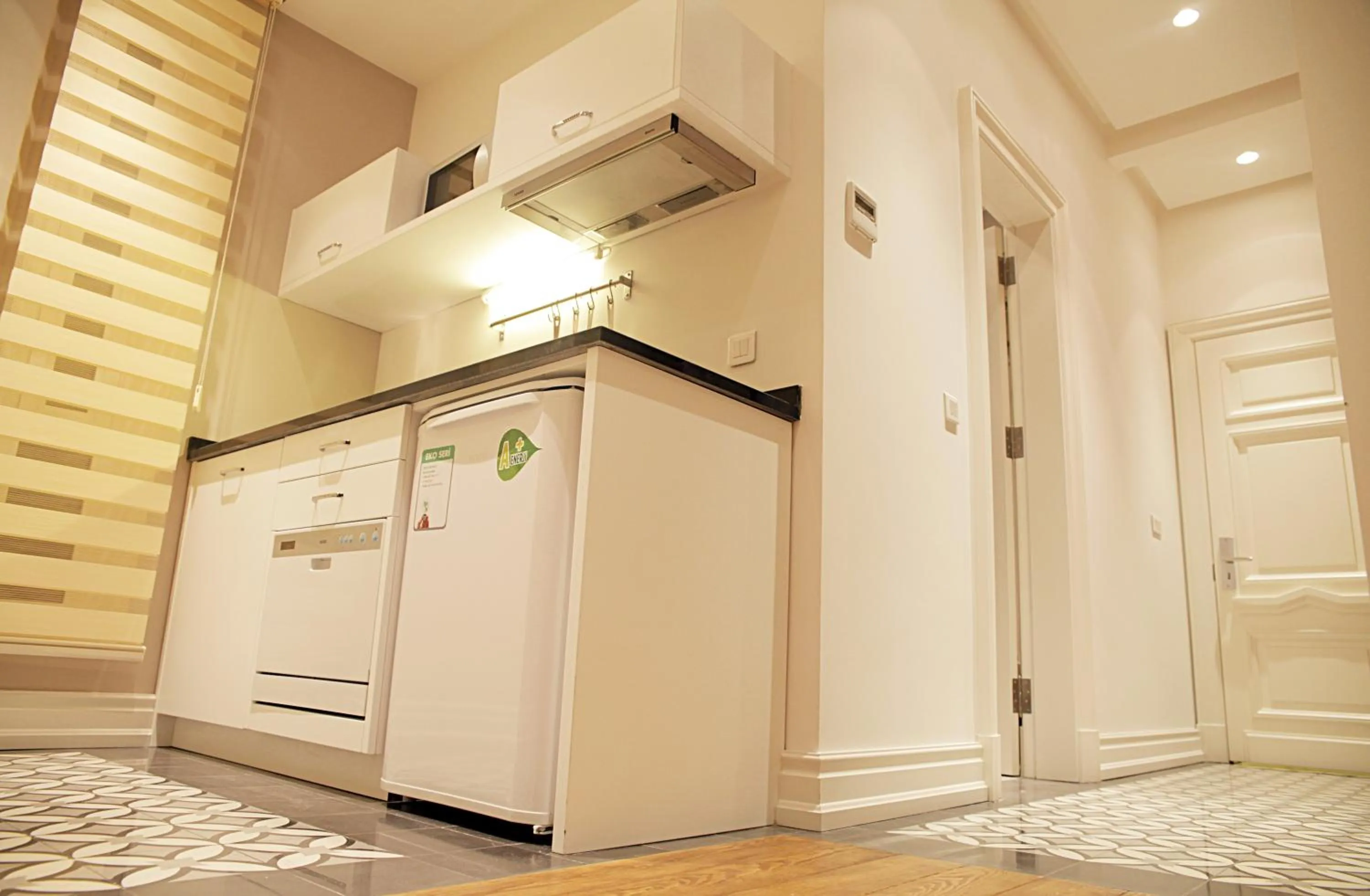 Kitchen or kitchenette in Frida Suites