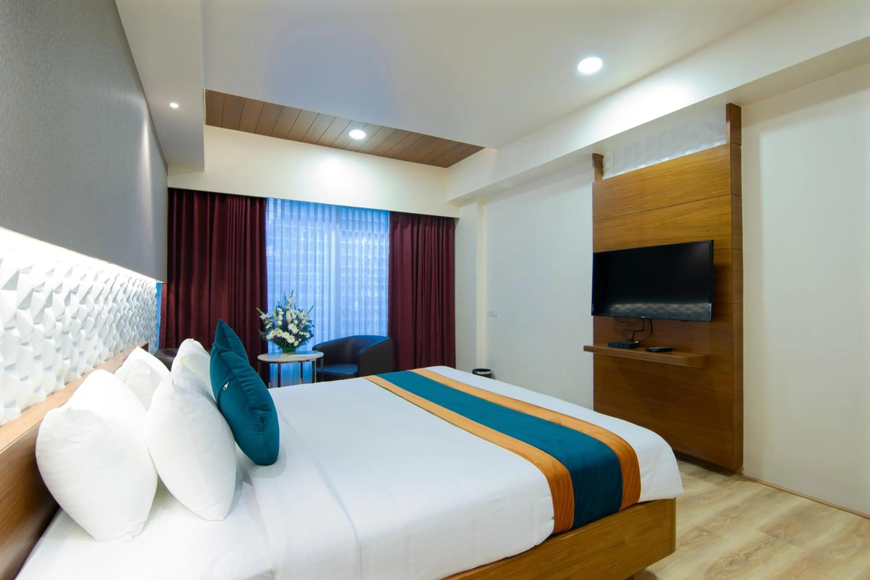 TV and multimedia, Bed in Zion - A Luxurious Hotel