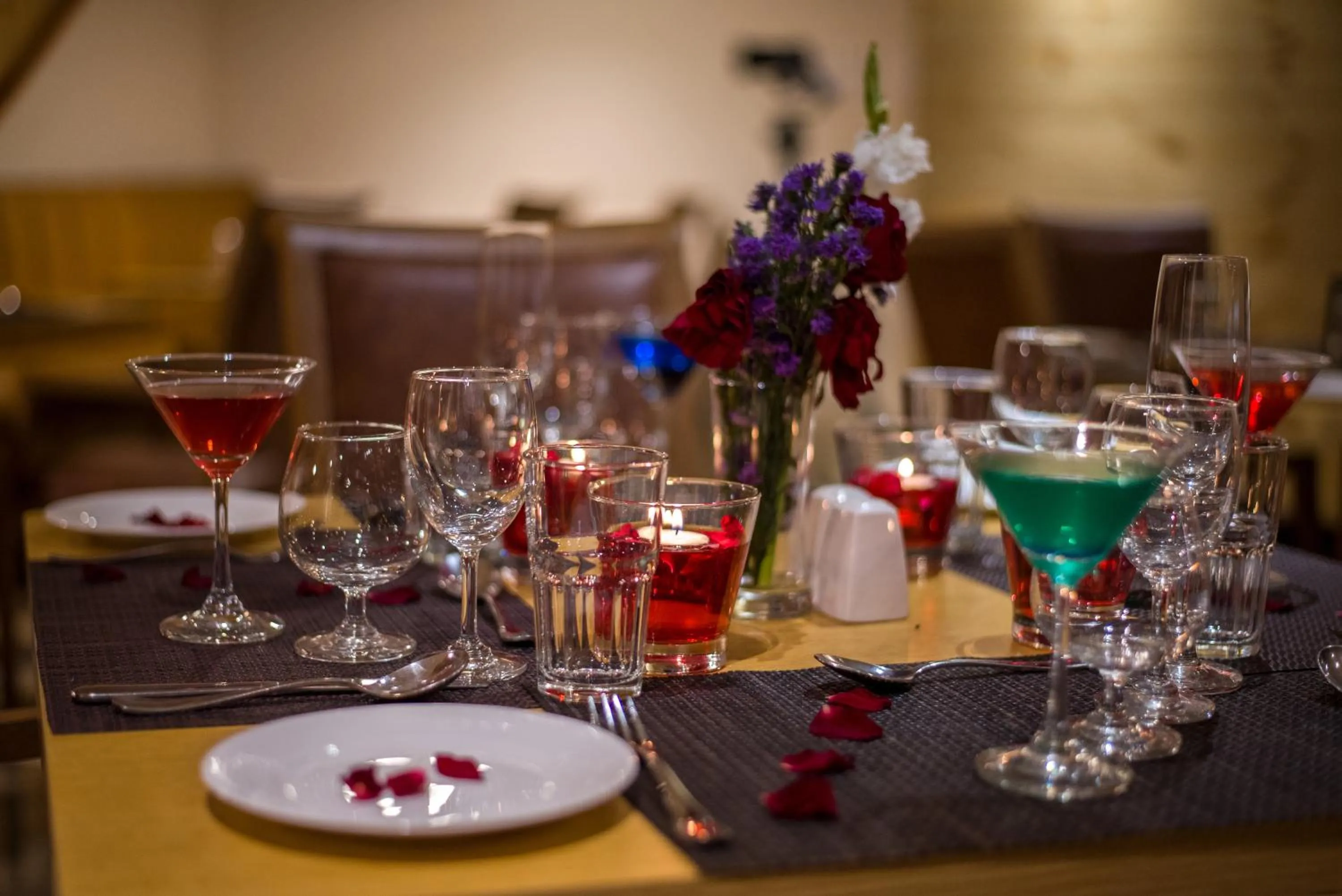 Restaurant/places to eat in Zion - A Luxurious Hotel