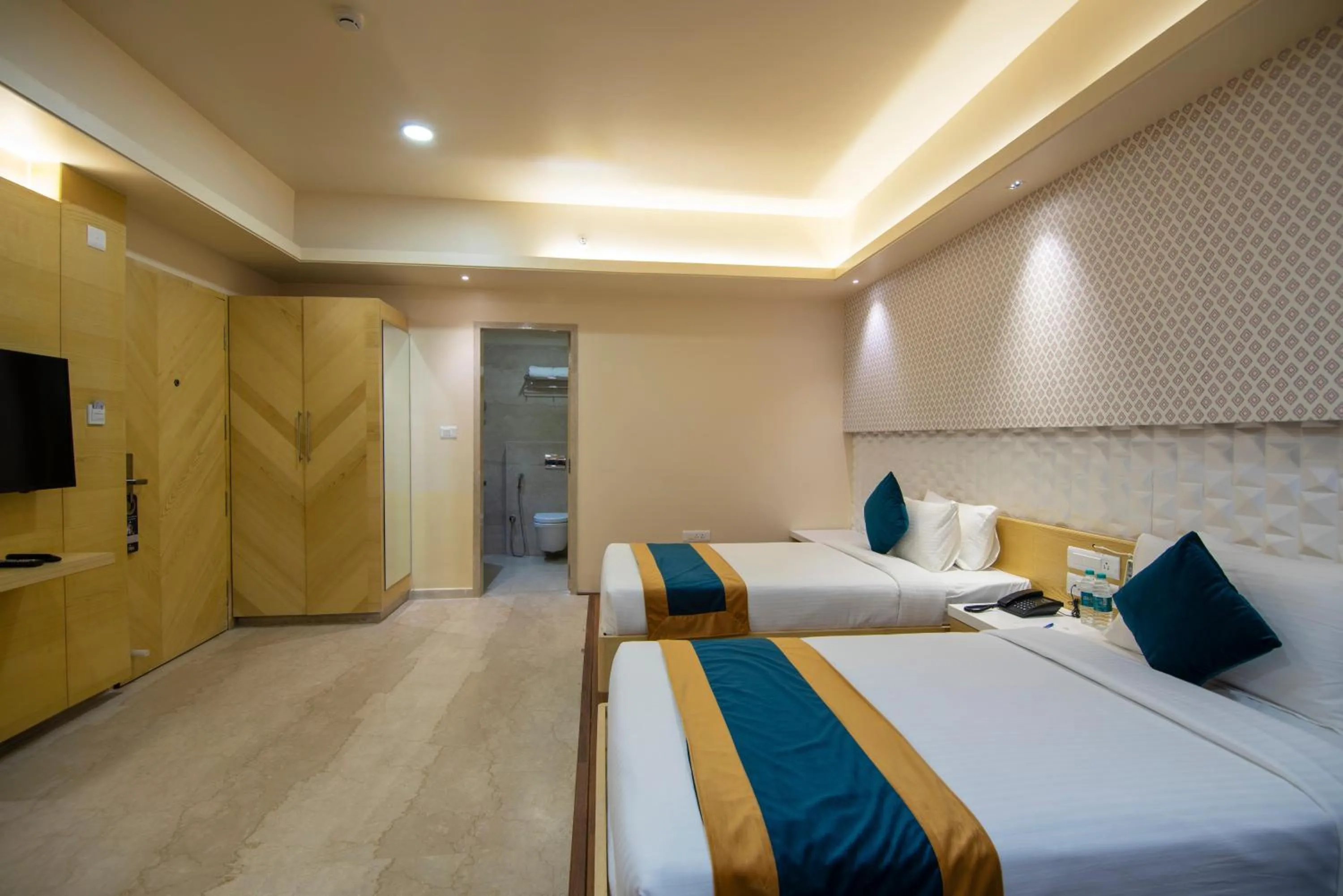 Photo of the whole room, Bed in Zion - A Luxurious Hotel