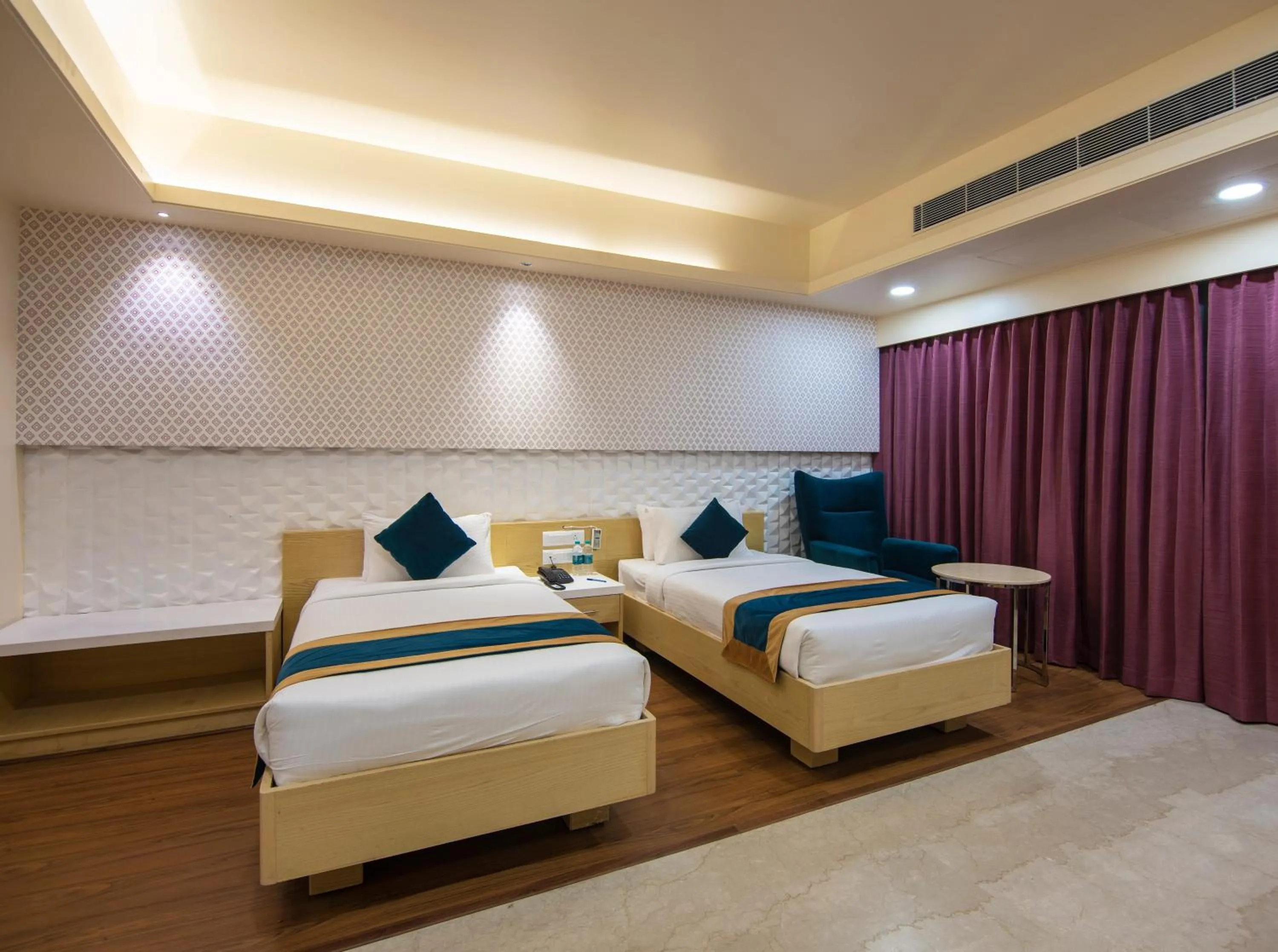 Photo of the whole room, Bed in Zion - A Luxurious Hotel