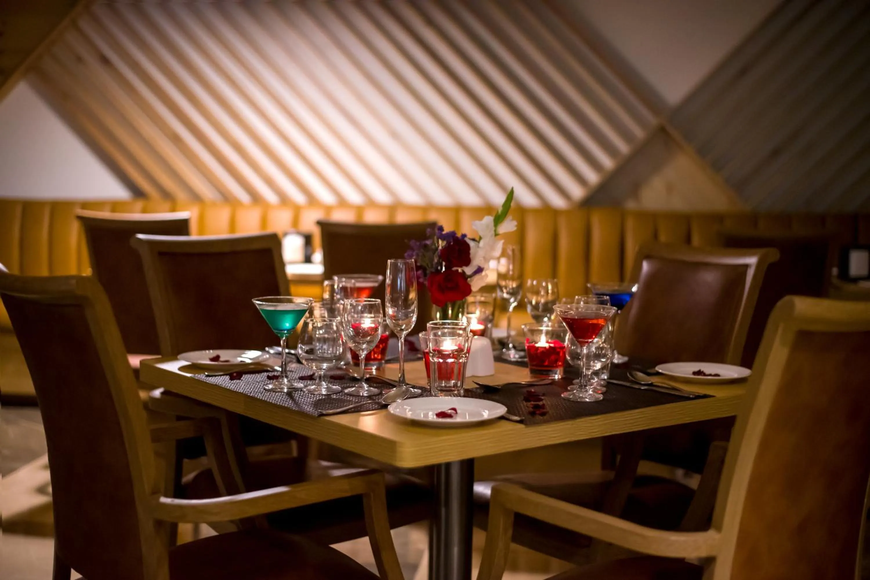 Restaurant/places to eat in Zion - A Luxurious Hotel