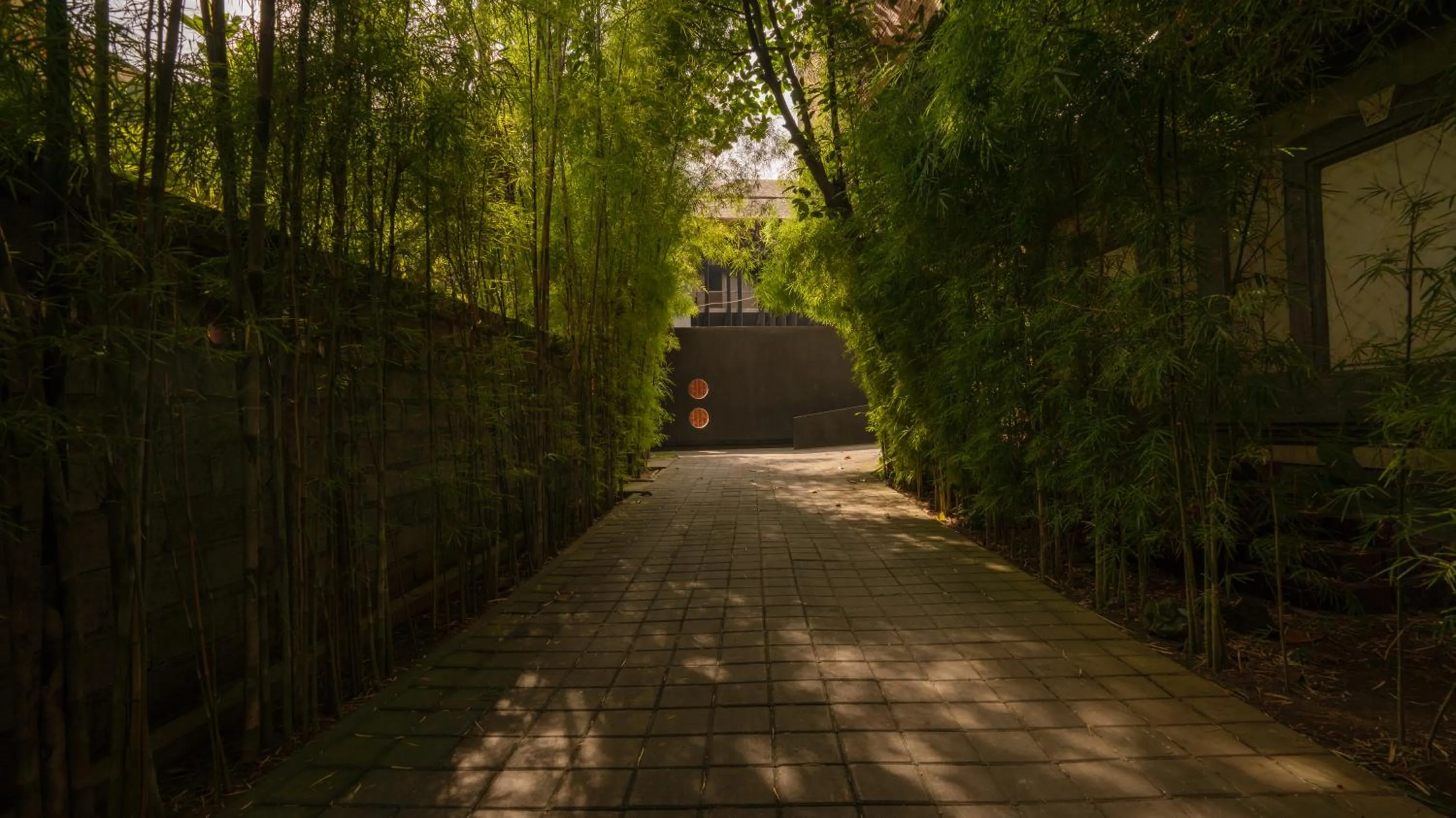 Facade/entrance in Titik Dua