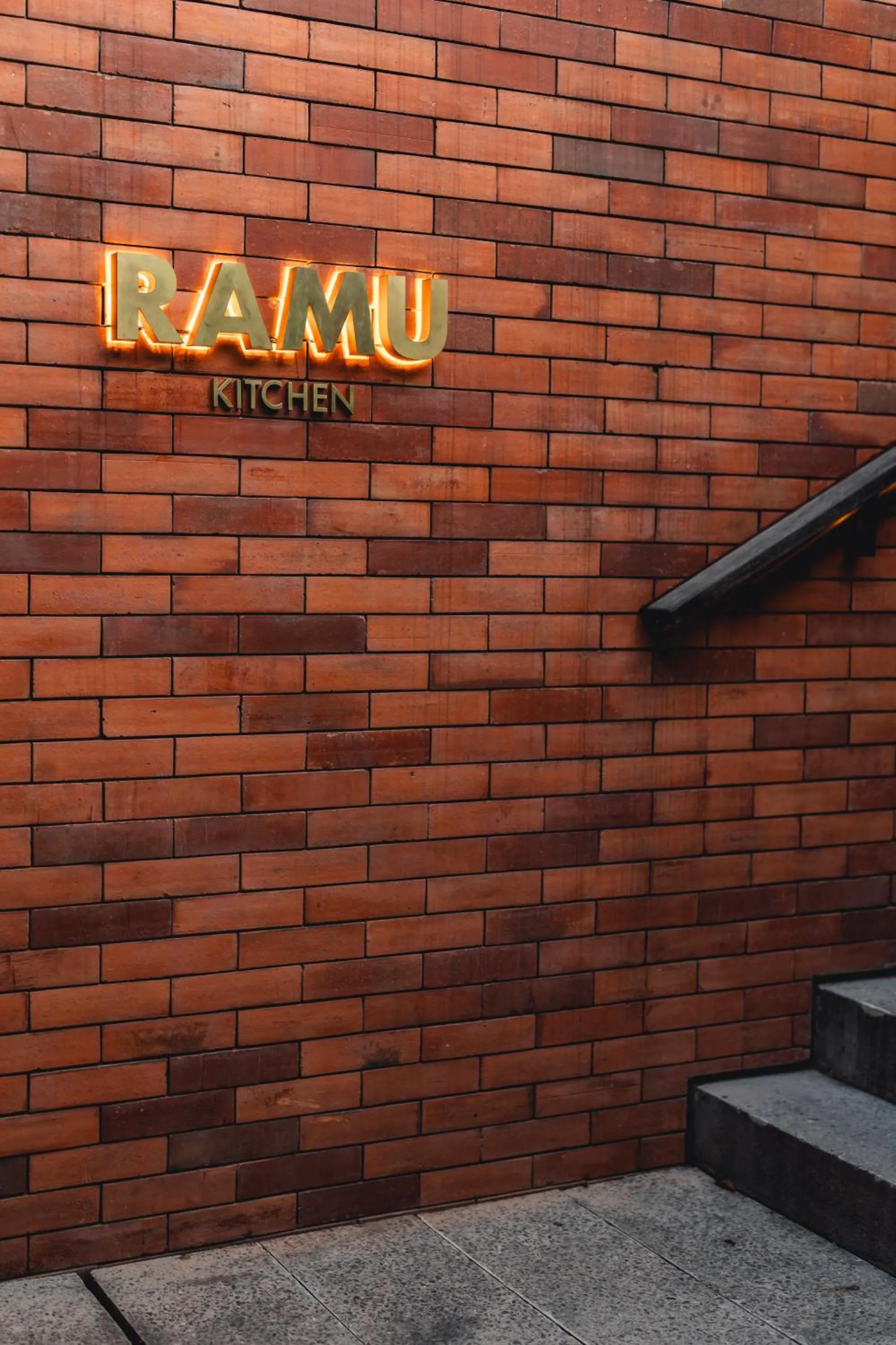 Restaurant/places to eat in Titik Dua