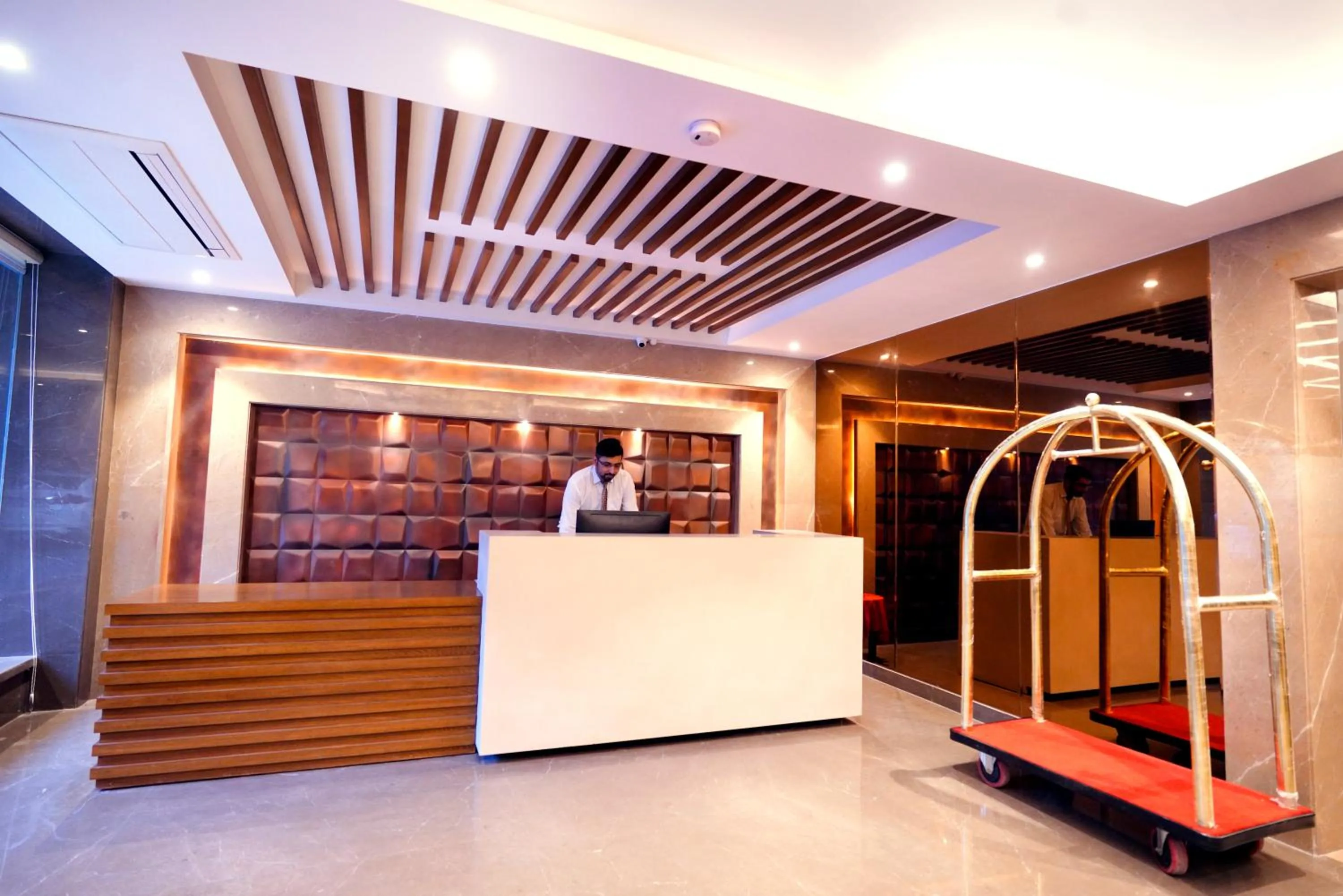 Lobby or reception in Hotel City Pride - City Centre, with Free Airport Pickup