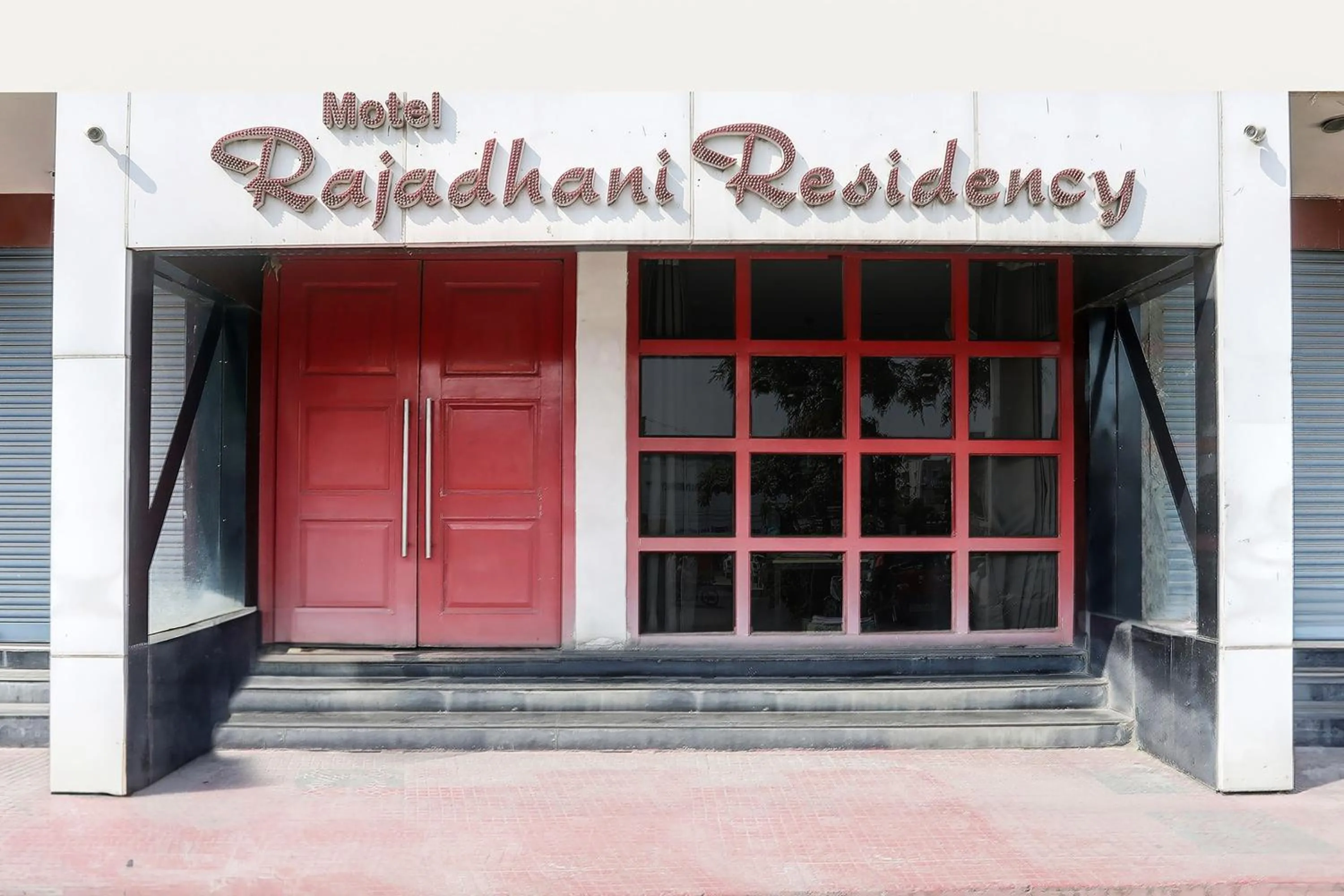 Facade/entrance in Townhouse Rajdhani Residency