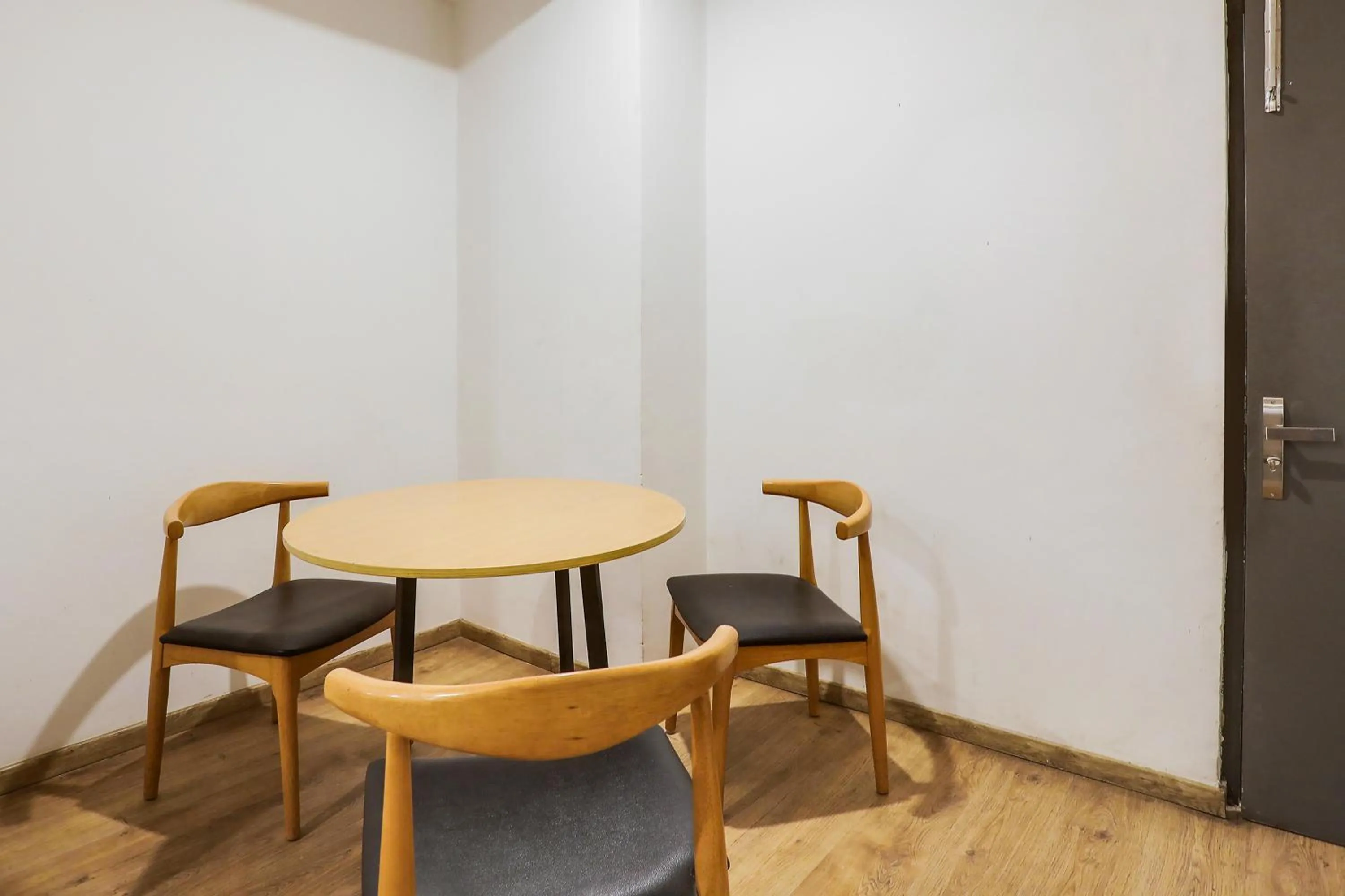 Lobby or reception in Townhouse Rajdhani Residency