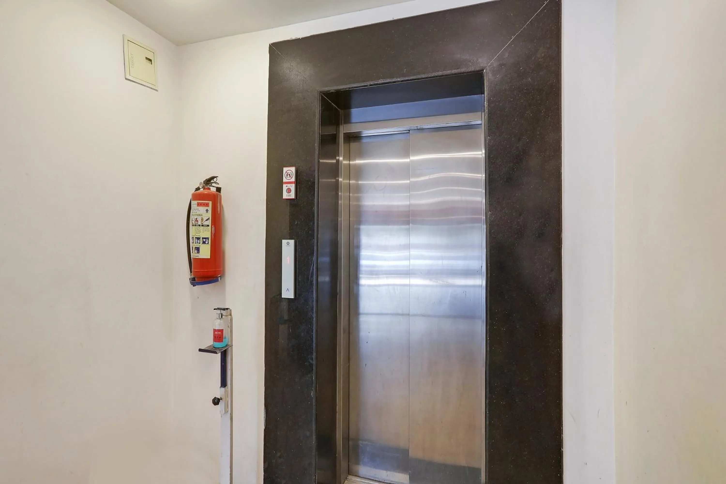 Lobby or reception in Townhouse Rajdhani Residency