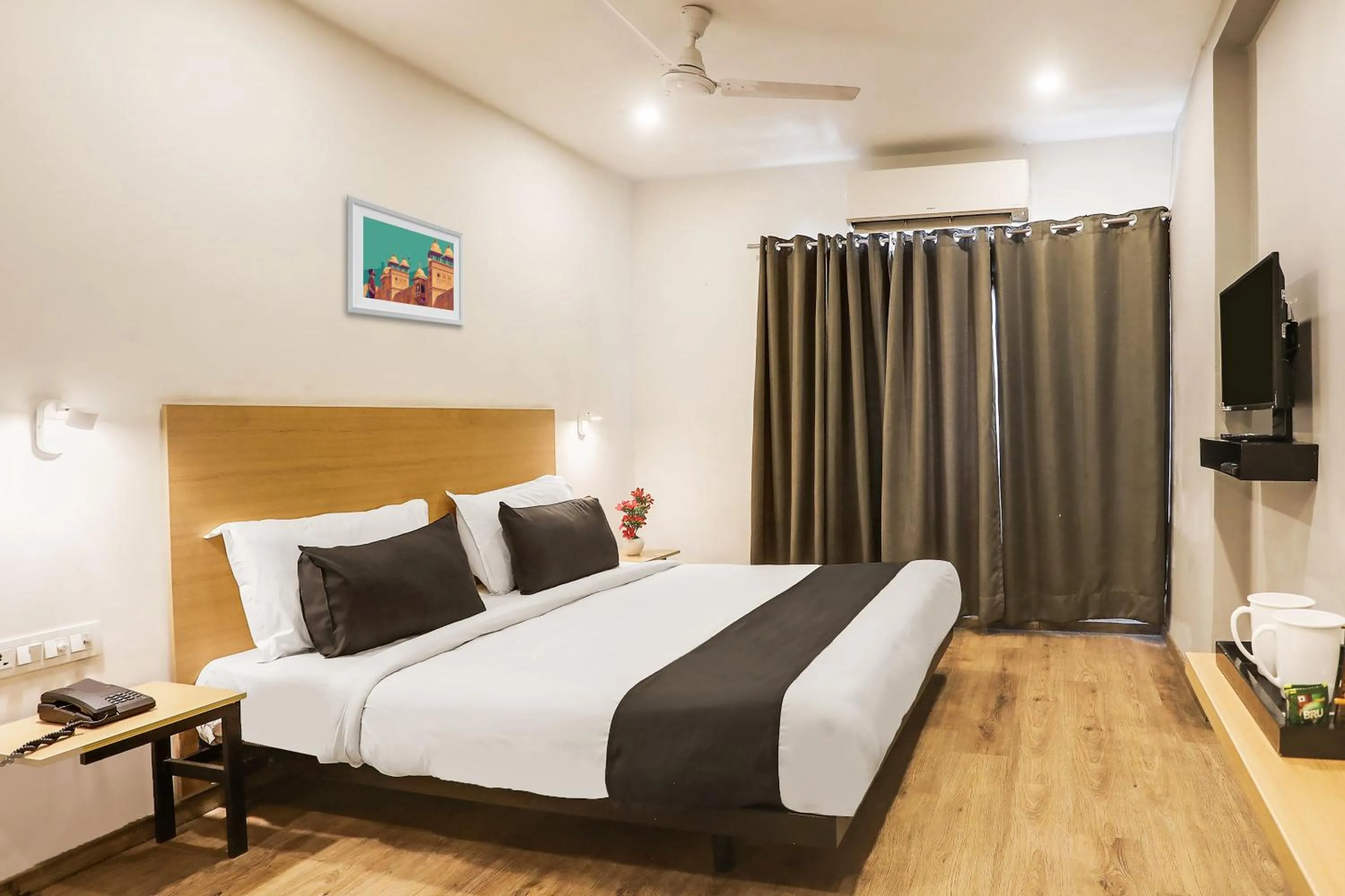 Bedroom, Bed in Townhouse Rajdhani Residency