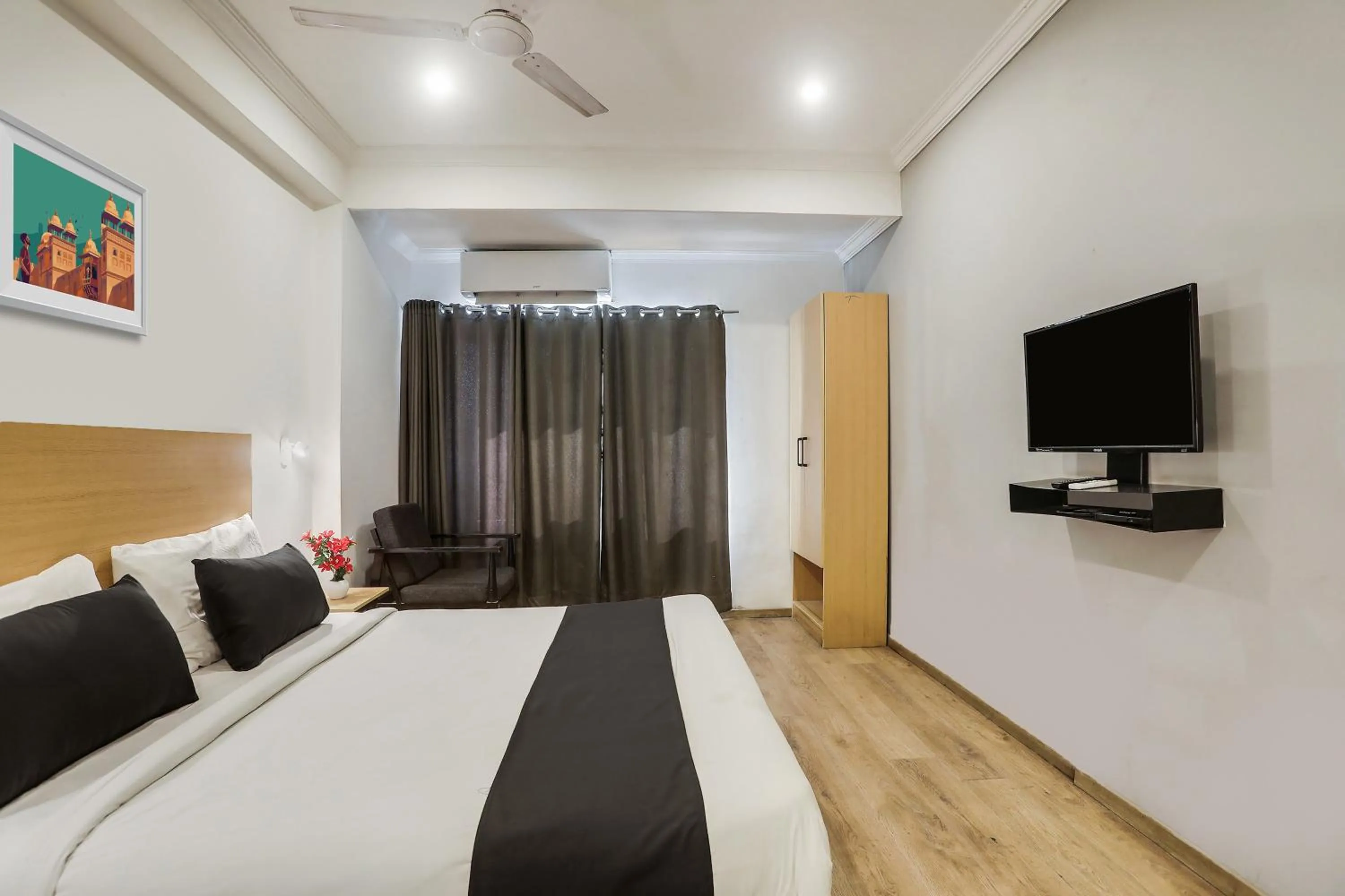 Bedroom, Bed in Townhouse Rajdhani Residency