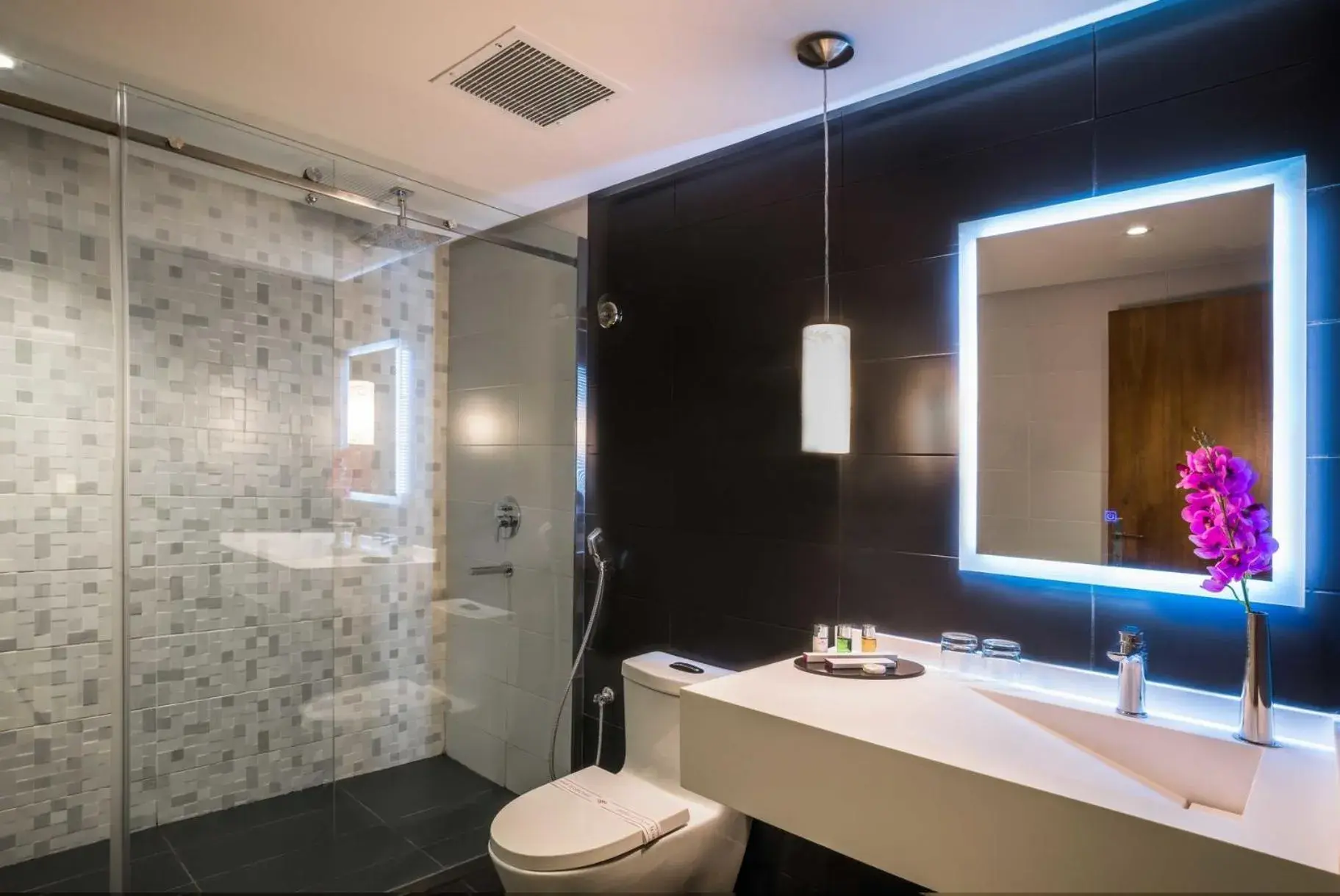 Two-Bedroom Suite in Boudl Al Wadi Two-Bedroom Suite in Boudl Al Wadi