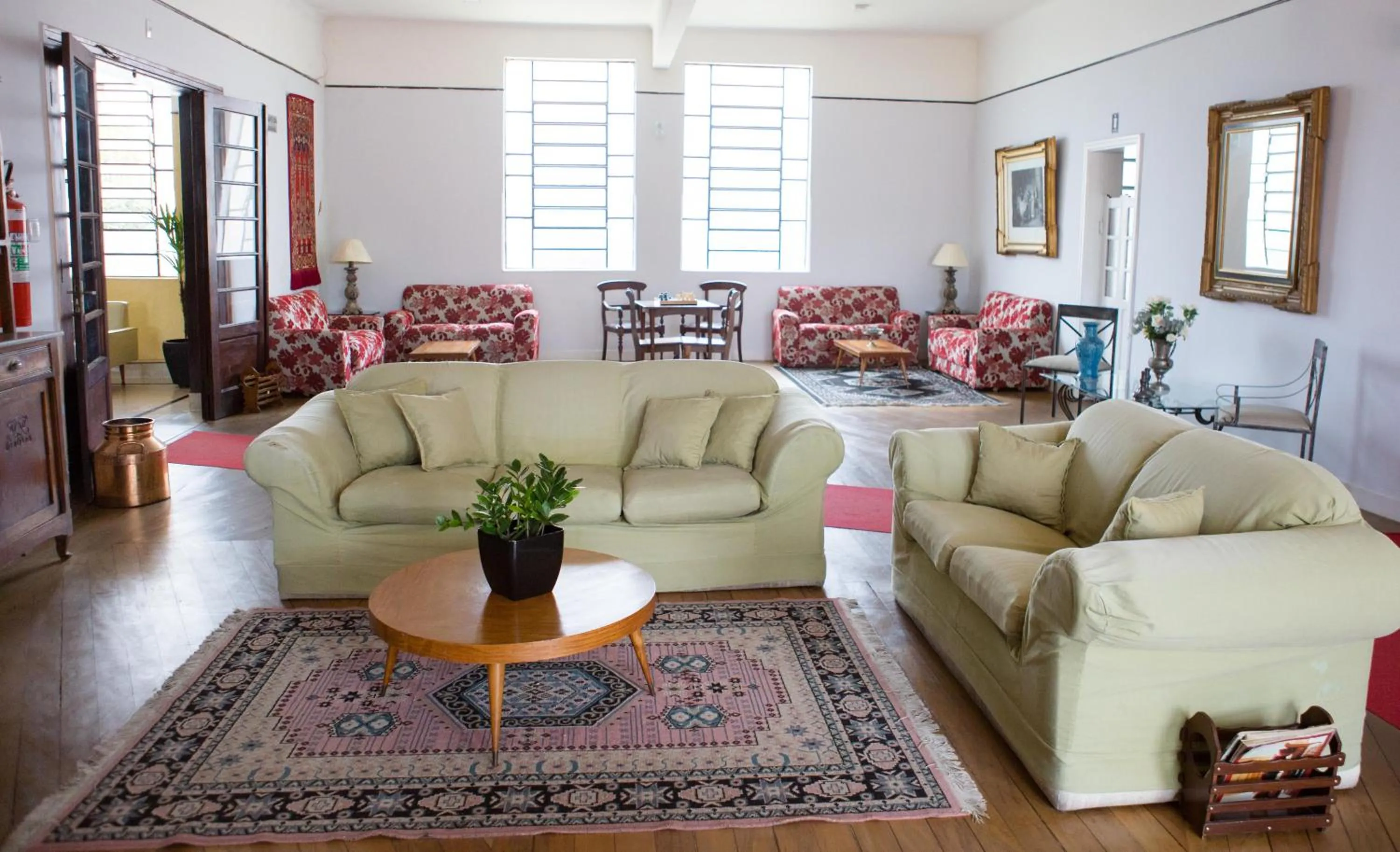 Communal lounge/ TV room in Grande Hotel Atibaia