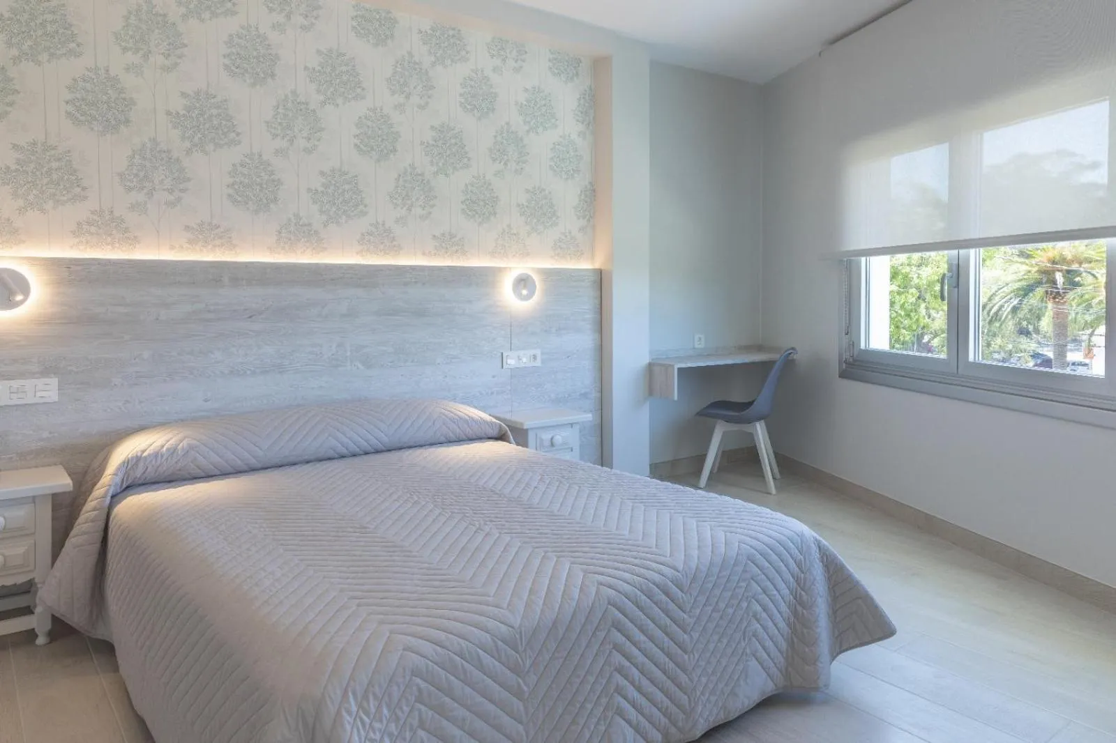 Bedroom in Hotel Leal - La Sirena