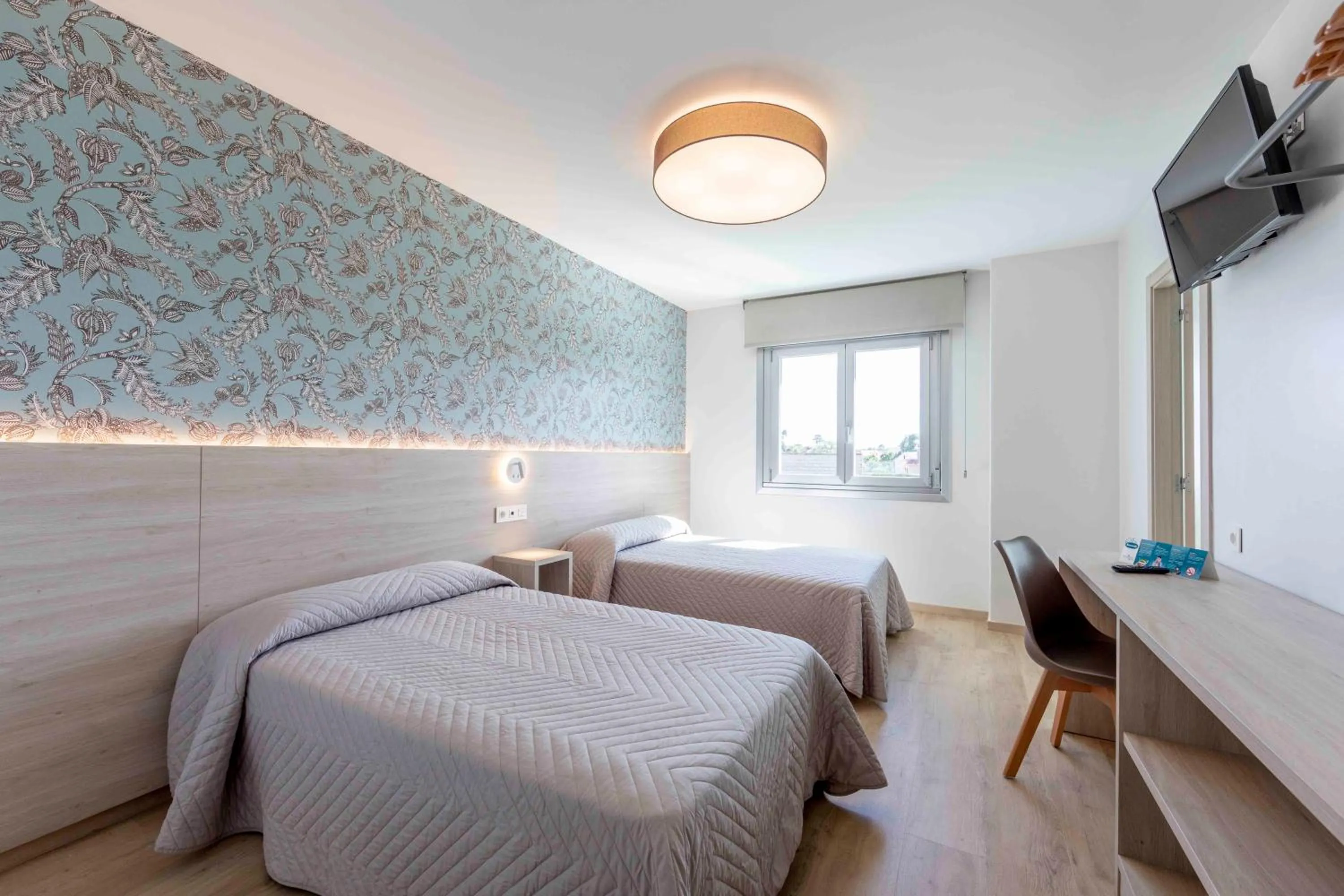 Bedroom in Hotel Leal - La Sirena