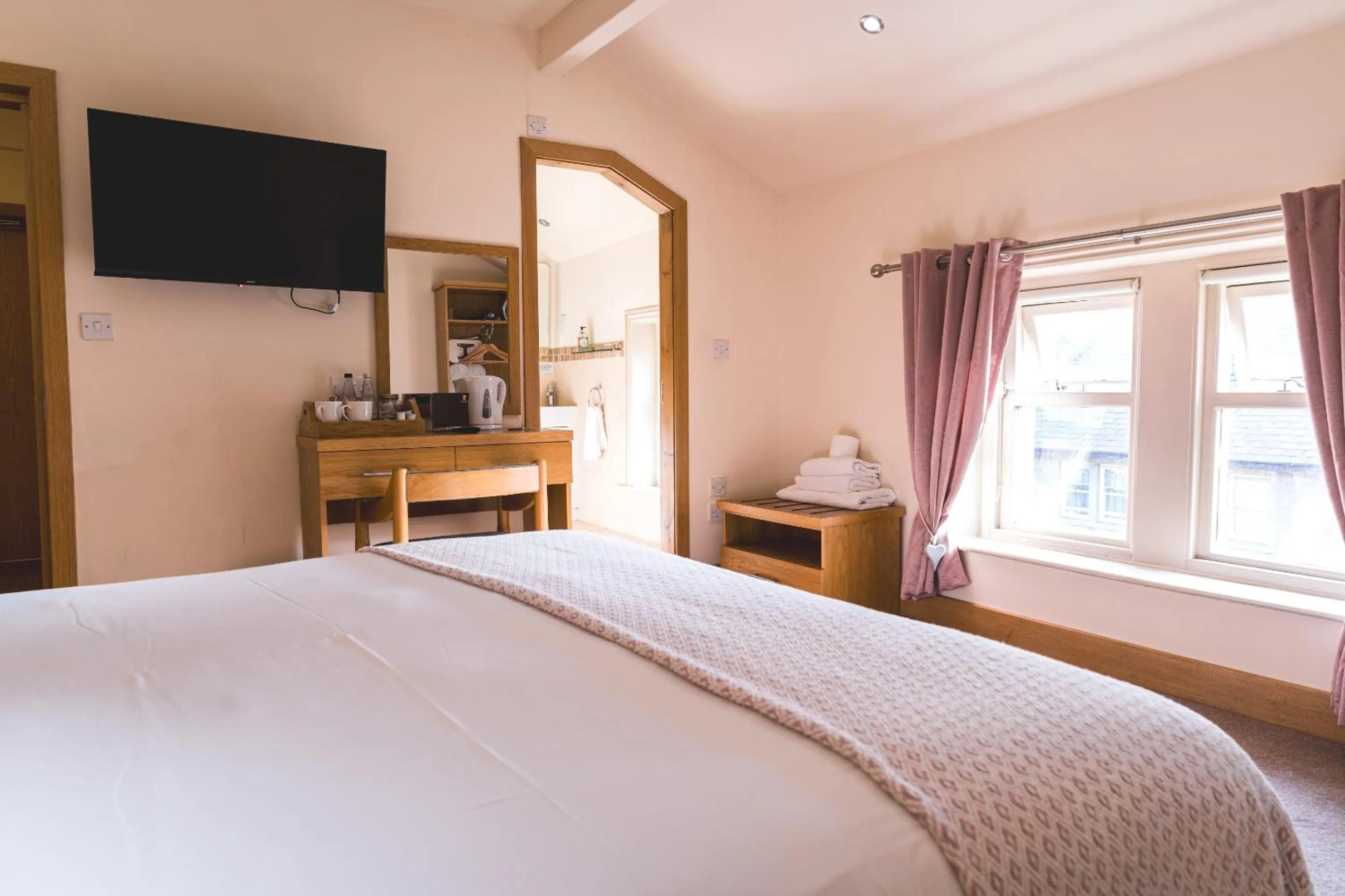 Bedroom, Bed in The Horse & Farrier