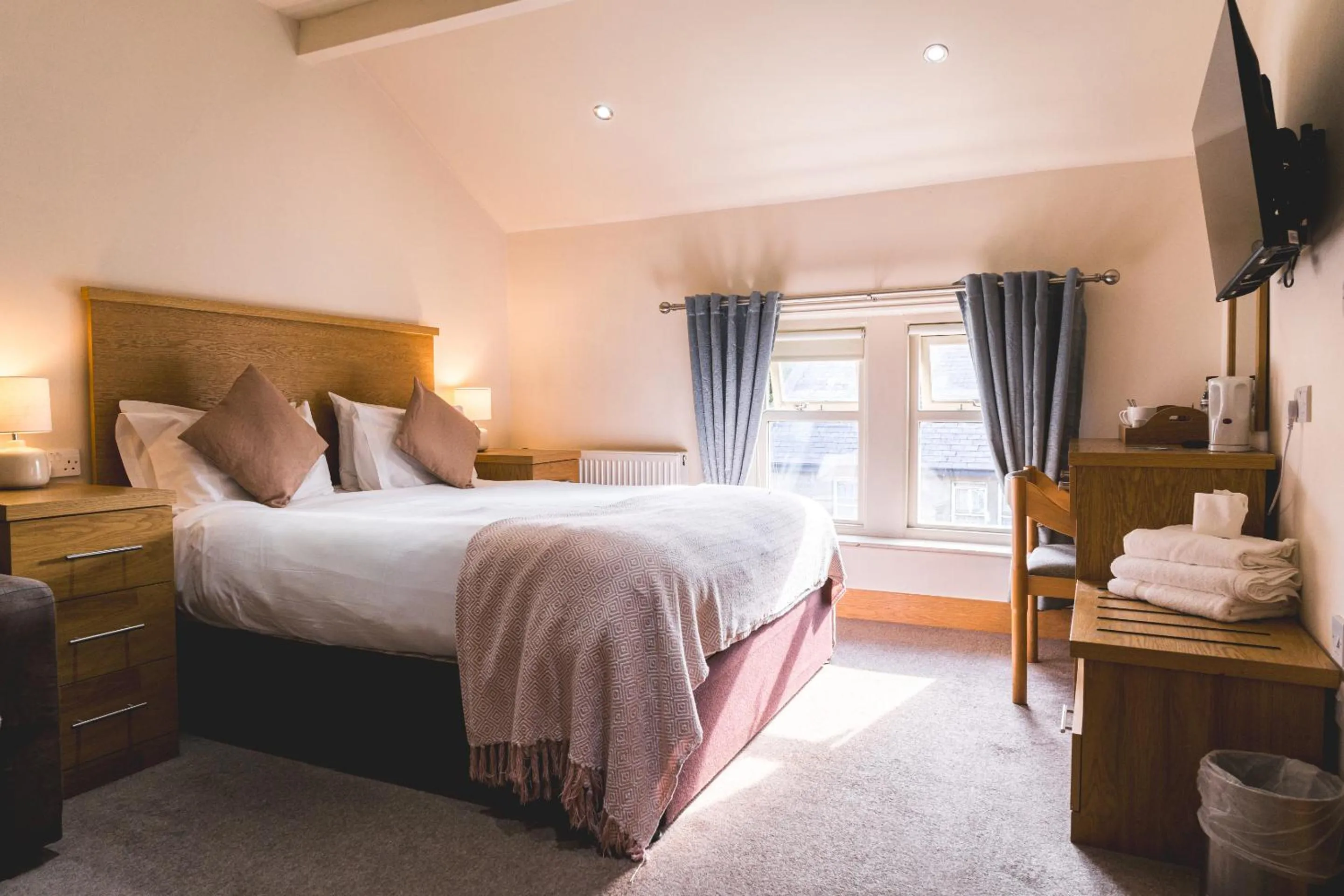 Bedroom, Bed in The Horse & Farrier