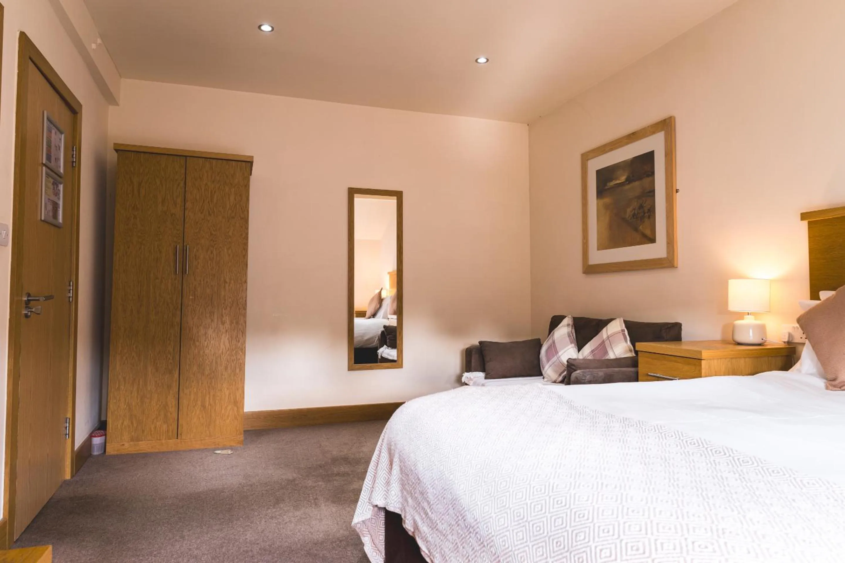 Bedroom, Bed in The Horse & Farrier