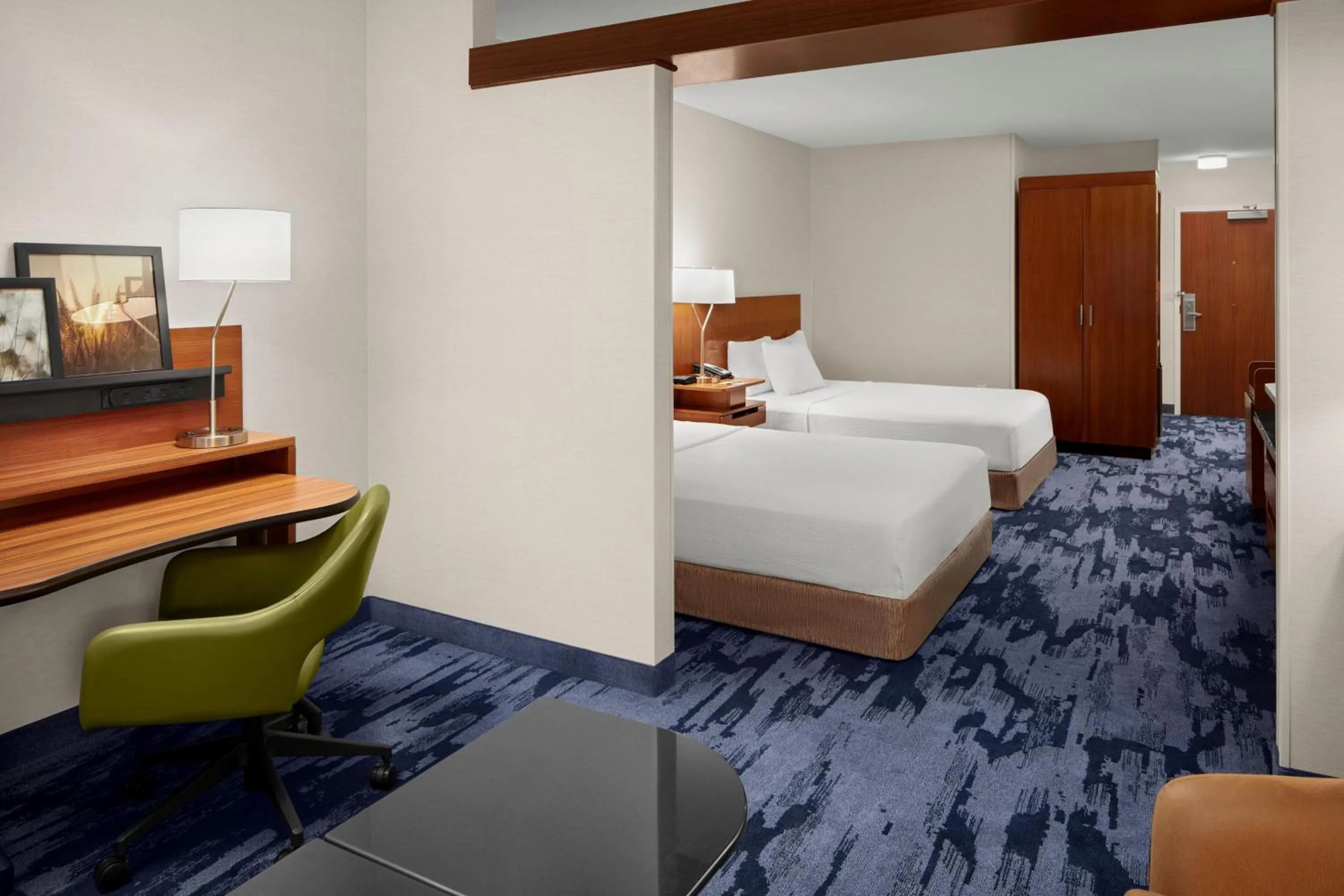 Photo of the whole room, Bed in Fairfield Inn & Suites by Marriott DuBois