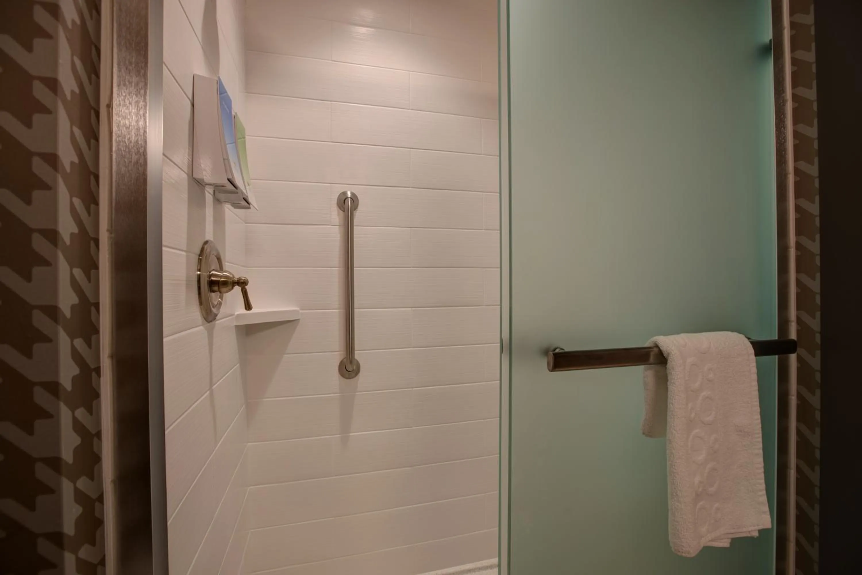 Bathroom in Home2 Suites By Hilton Charlotte Uptown