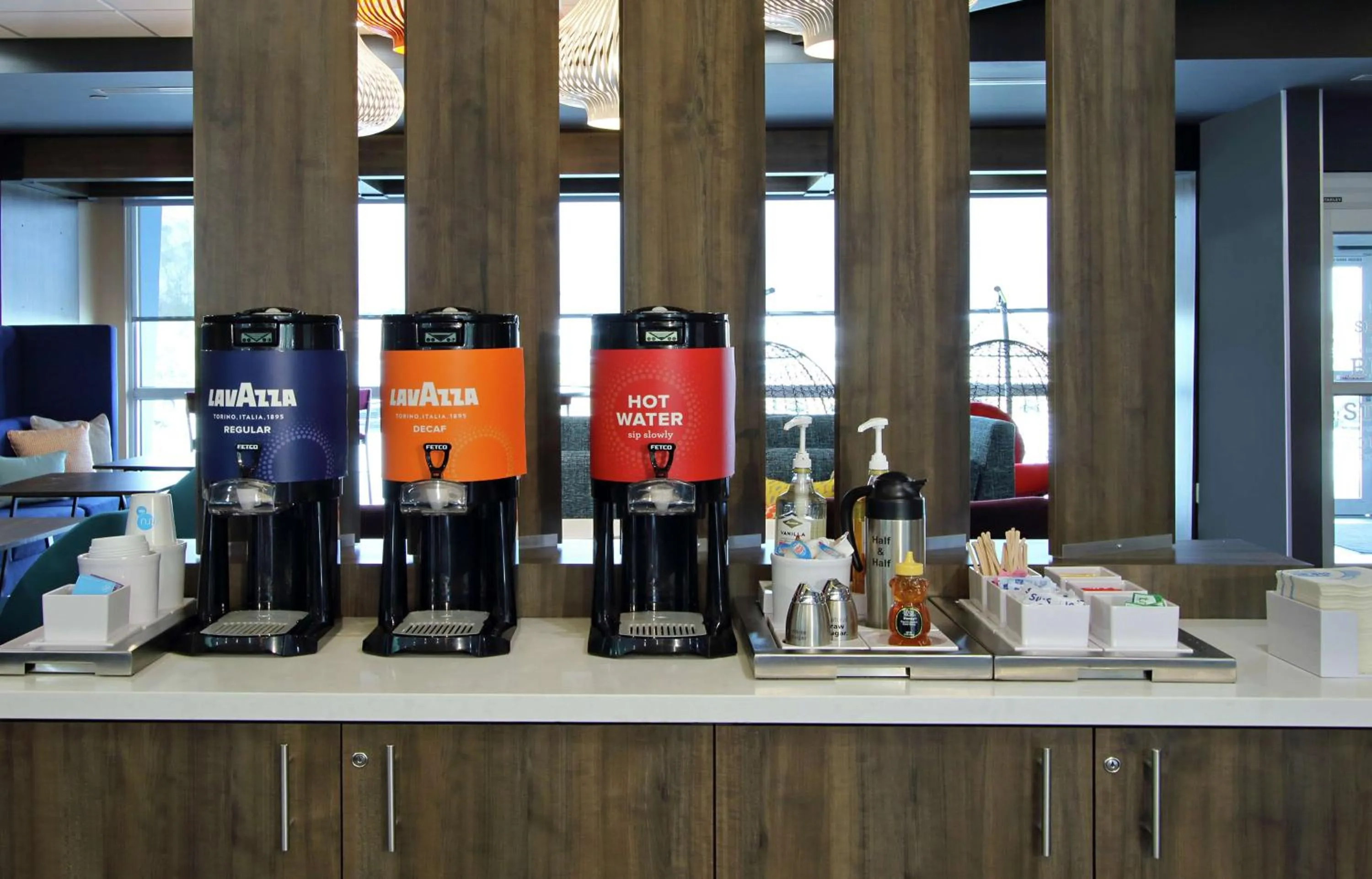 Lobby or reception in Tru By Hilton Mobile