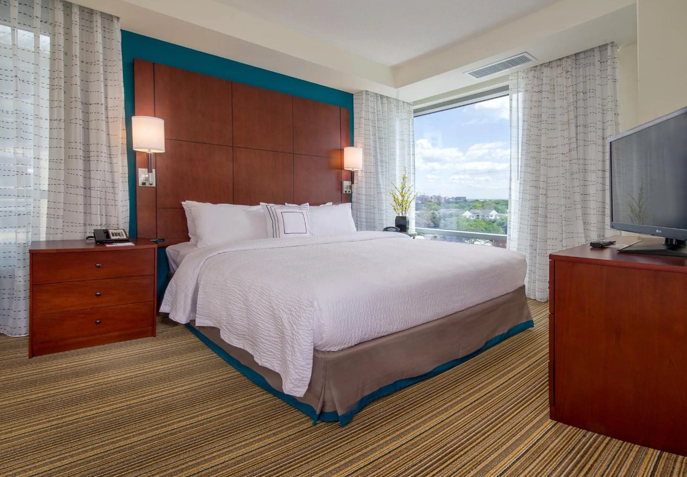 Bedroom, Bed in Residence Inn by Marriott Arlington Ballston