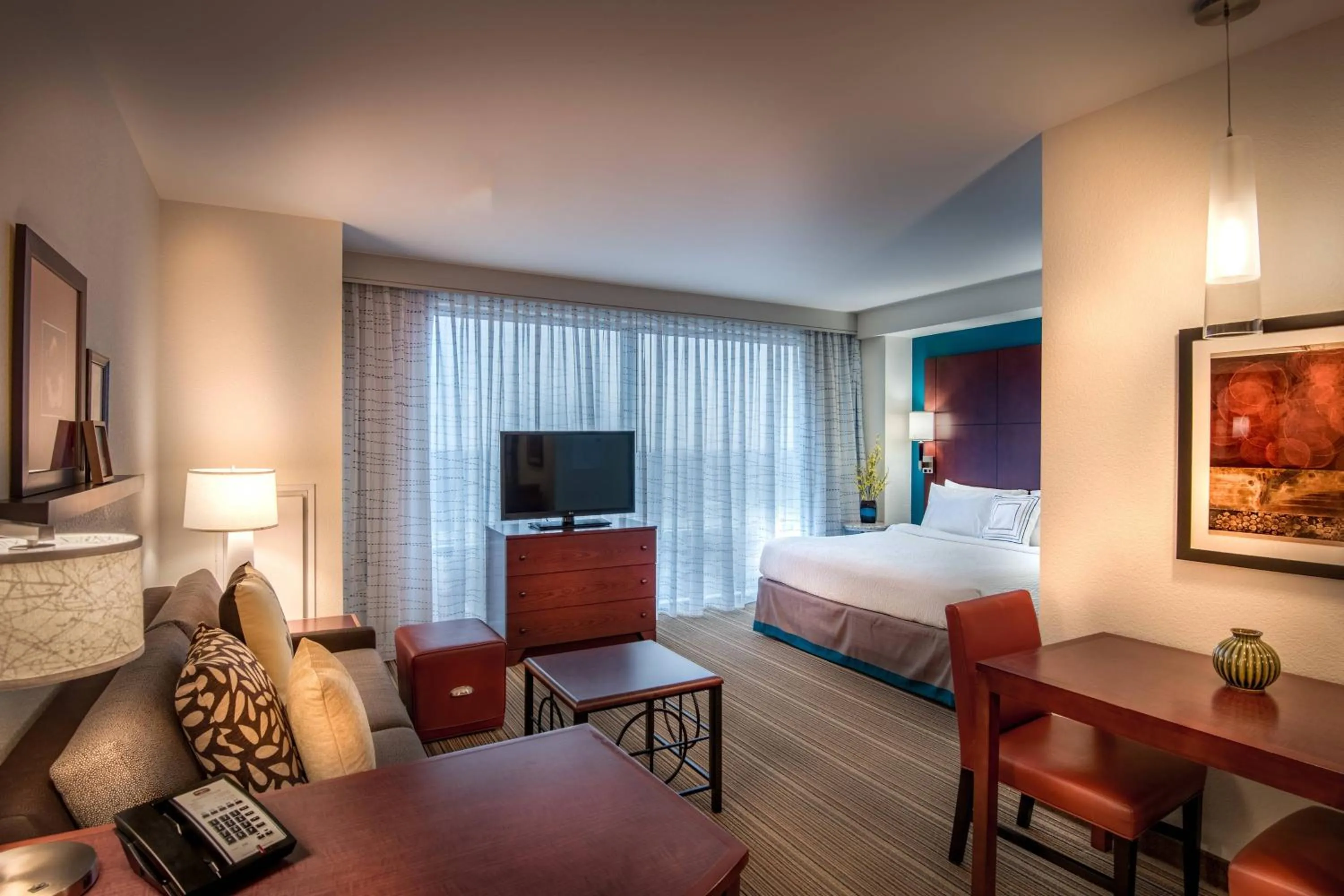 Photo of the whole room, Bed in Residence Inn by Marriott Arlington Ballston