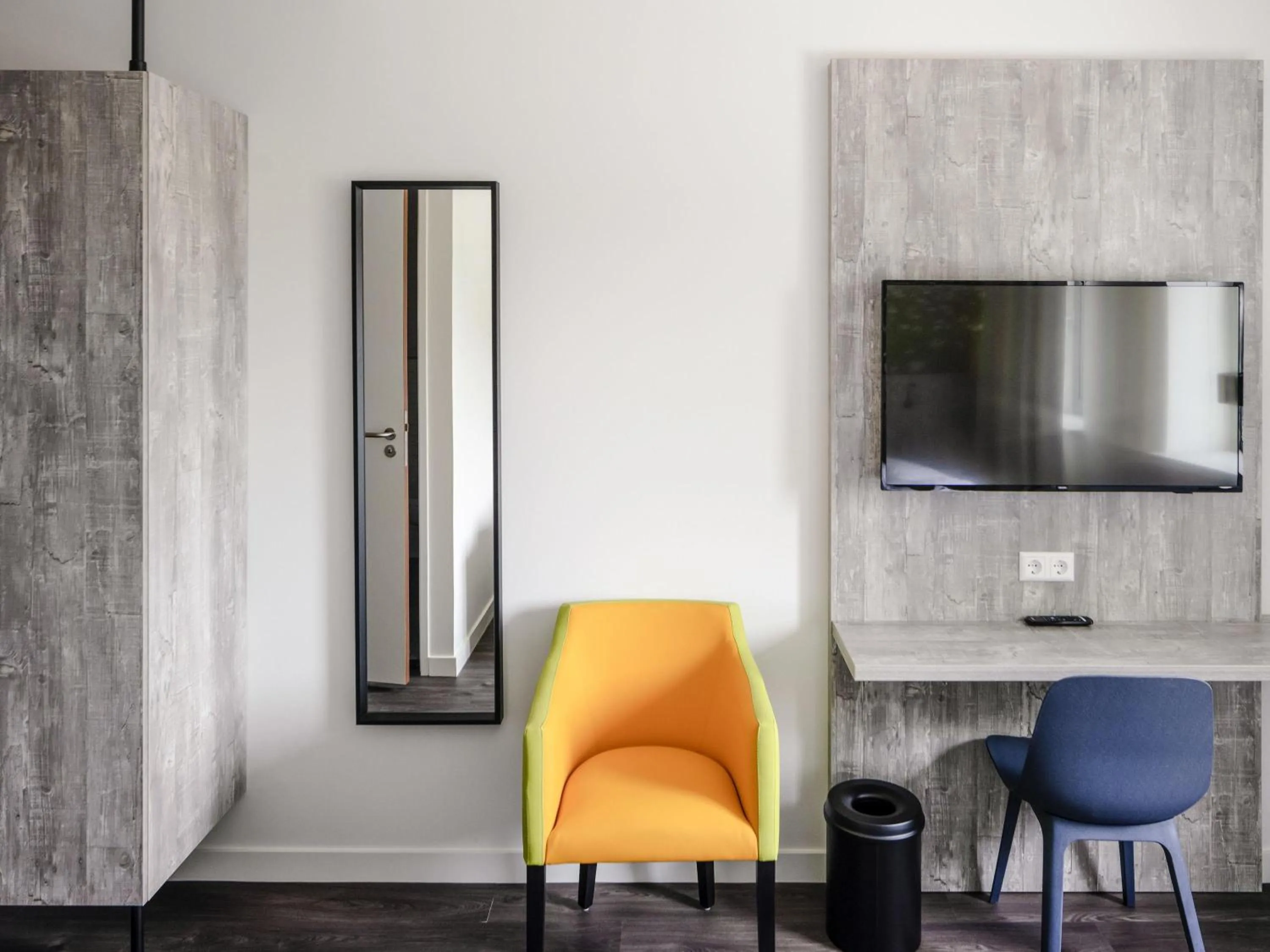 Bedroom in ibis Styles Almere