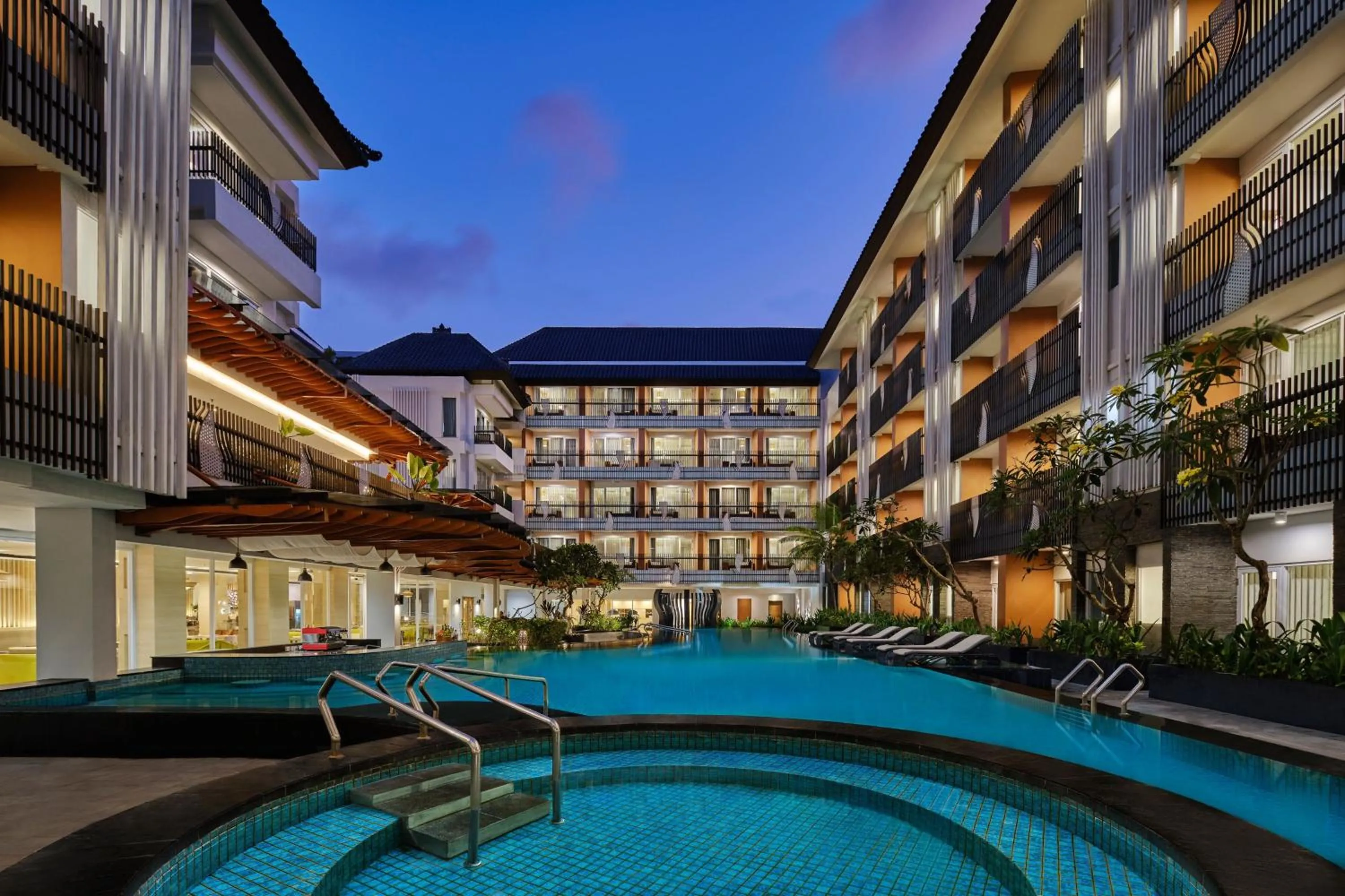 Swimming pool in Fairfield by Marriott Bali Kuta Sunset Road