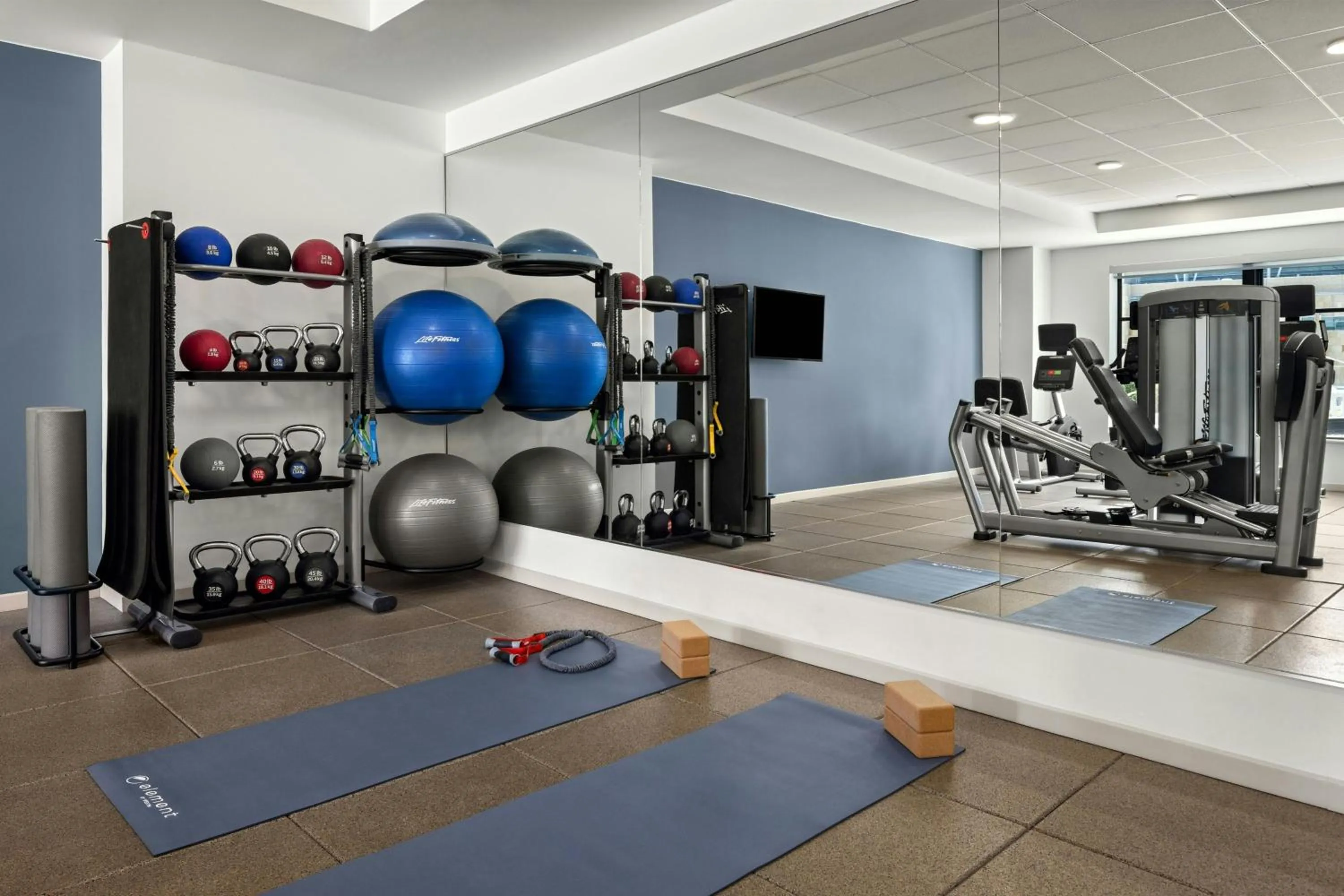 Fitness centre/facilities in Element Minneapolis Downtown North Loop