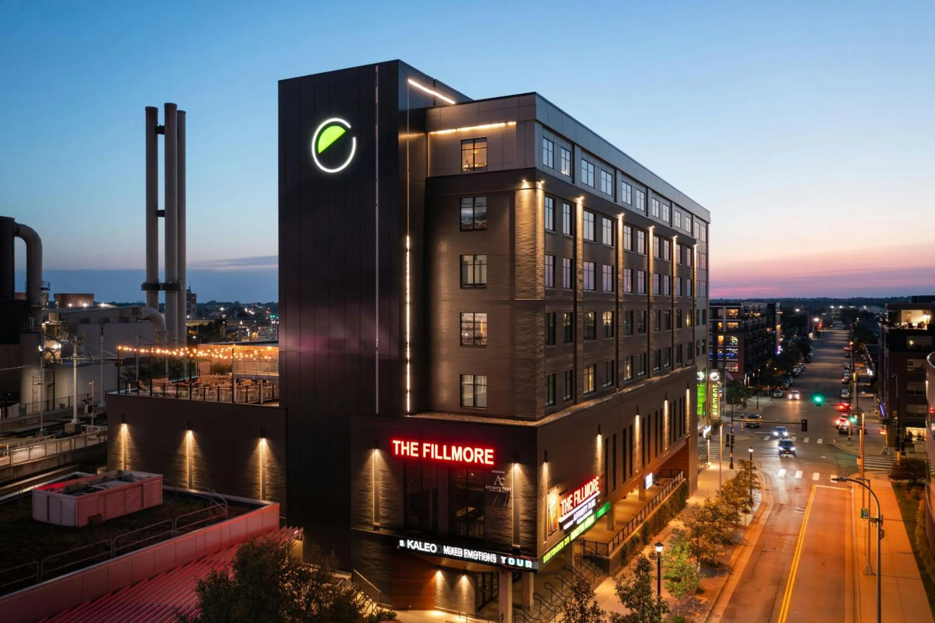 Property building in Element Minneapolis Downtown North Loop