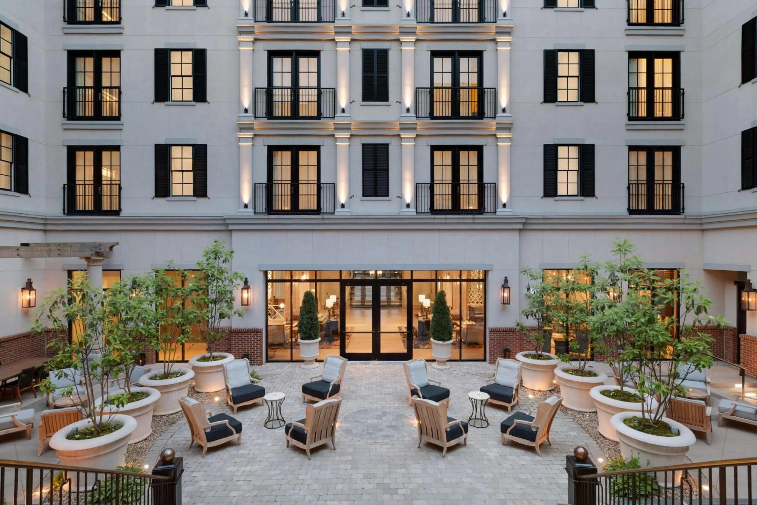 Inner courtyard view in The Harpeth Franklin Downtown, Curio Collection by Hilton