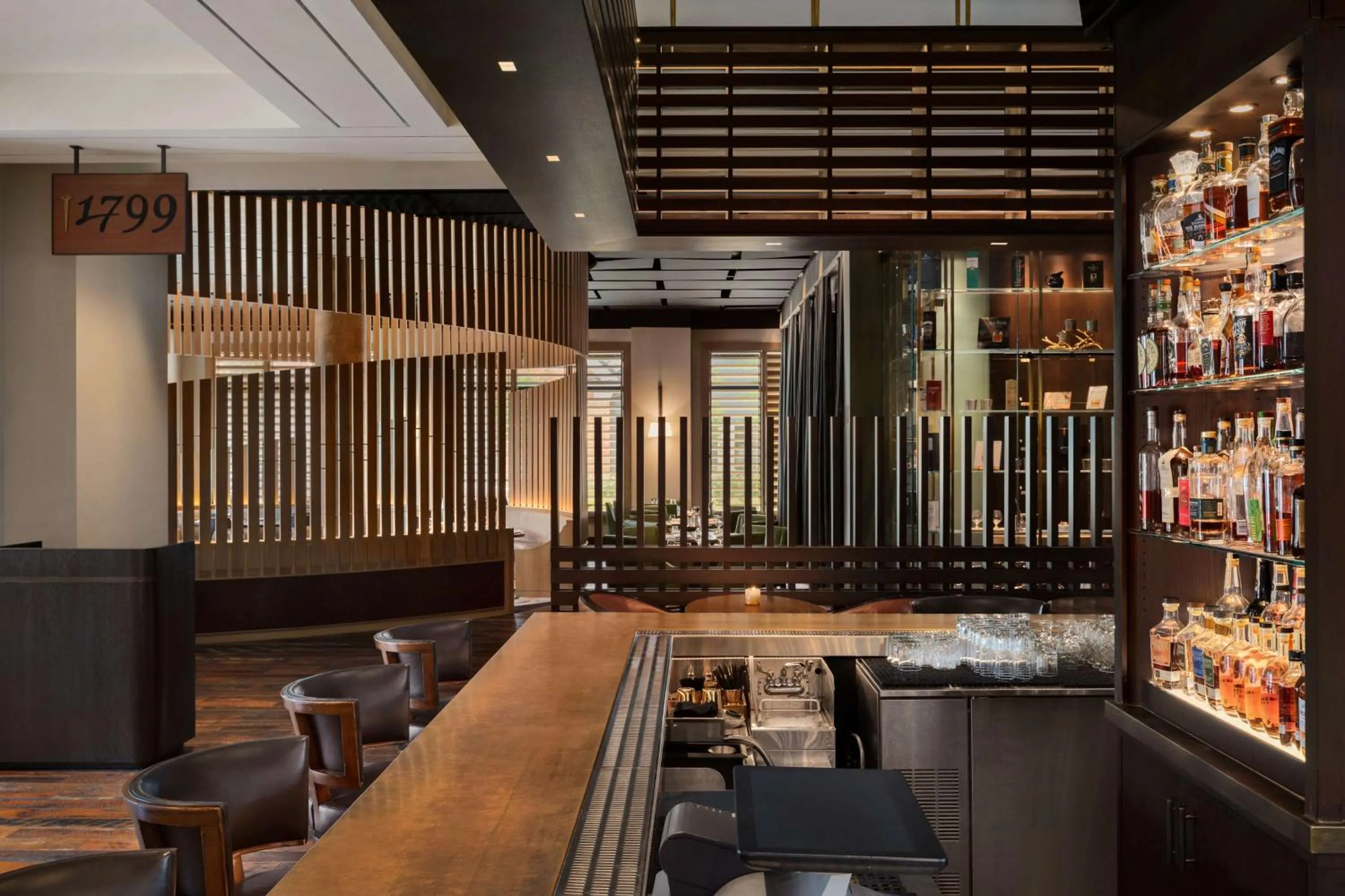 Lounge or bar in The Harpeth Franklin Downtown, Curio Collection by Hilton