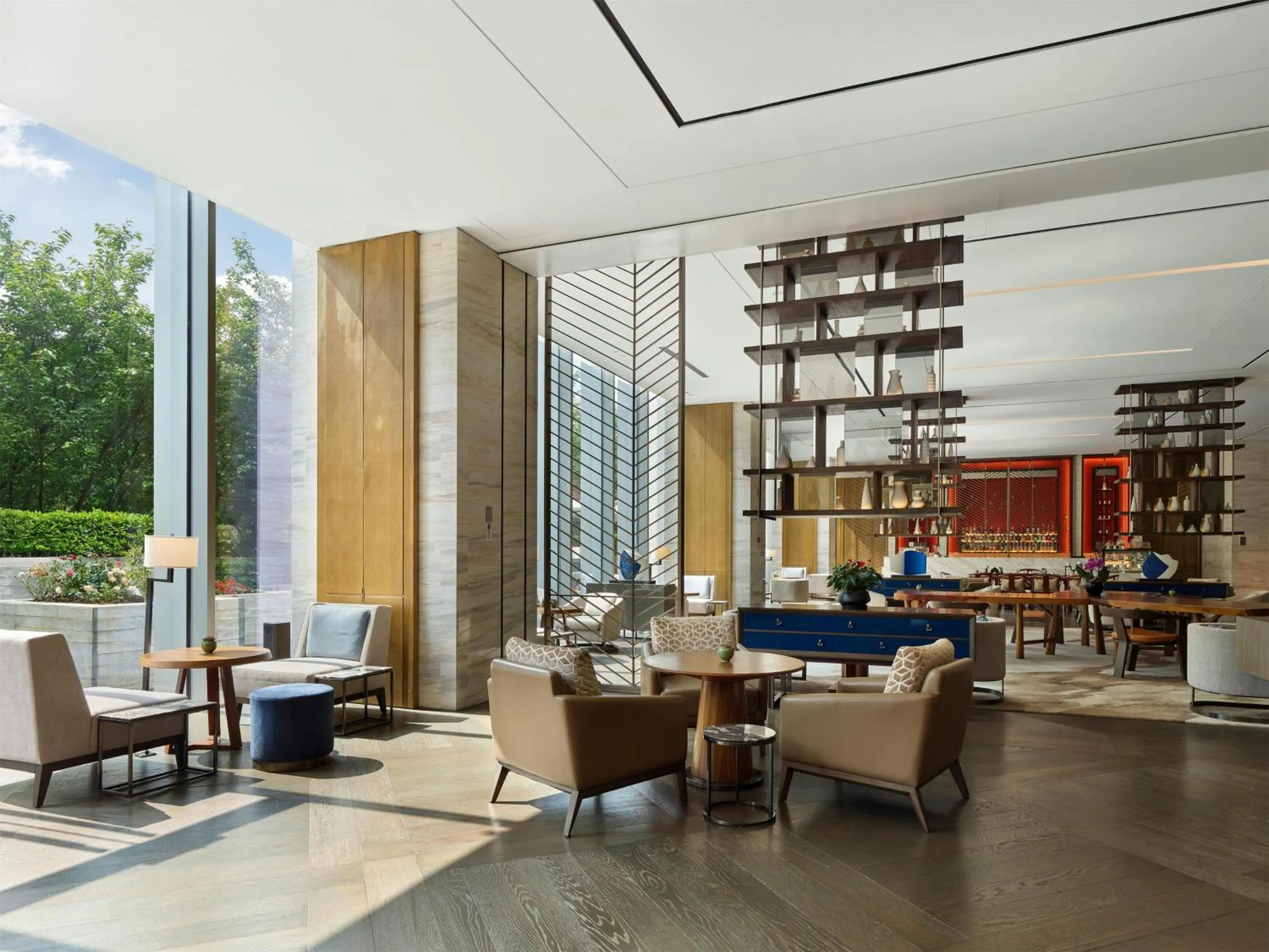 Lounge or bar in Hilton Guiyang