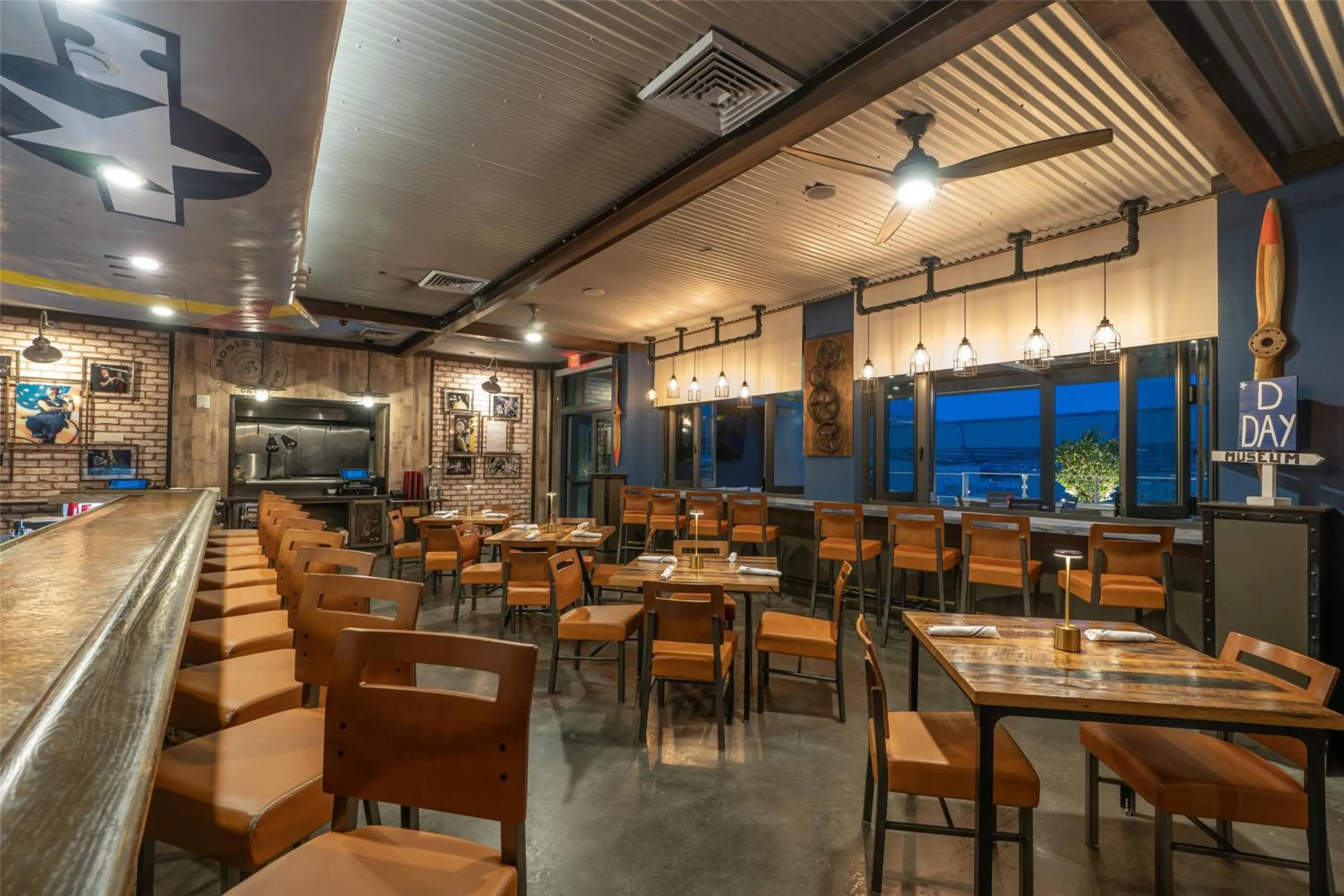 Restaurant/places to eat in The Higgins Hotel New Orleans, Curio Collection by Hilton