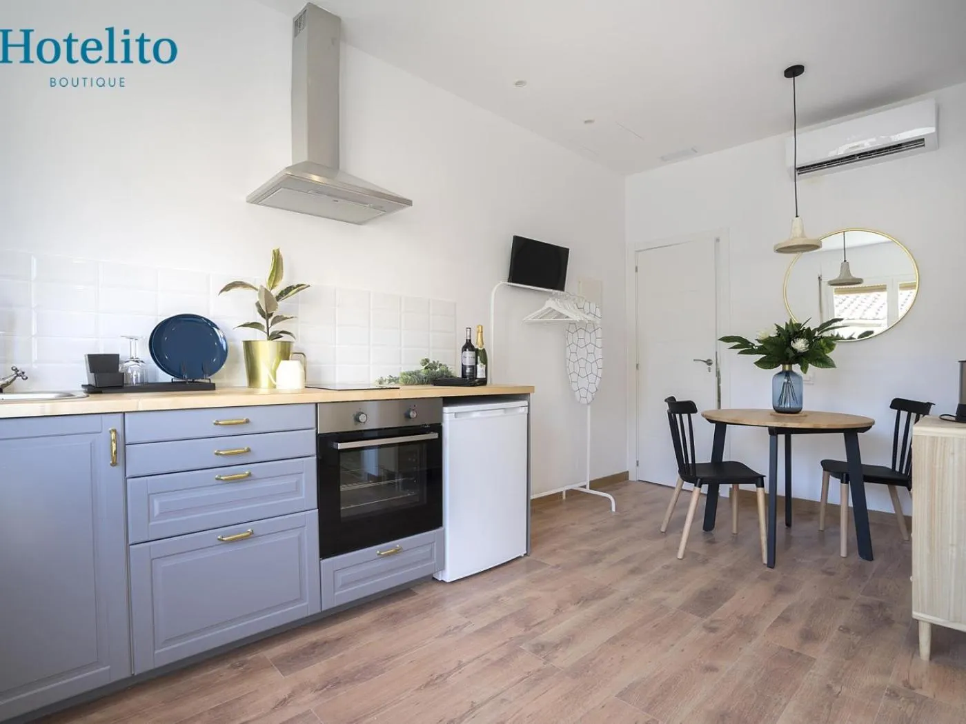 Kitchen or kitchenette in Hotelito Boutique Badalona Mar